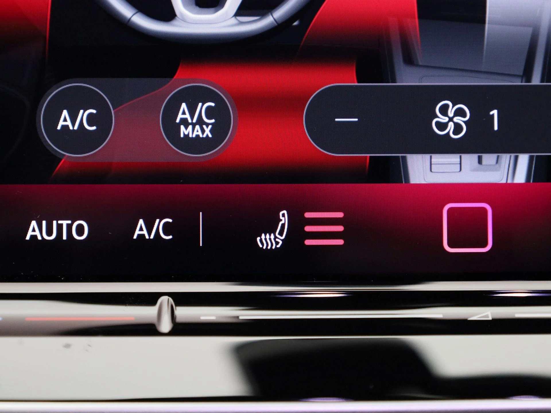 Volkswagen-Golf-image-20