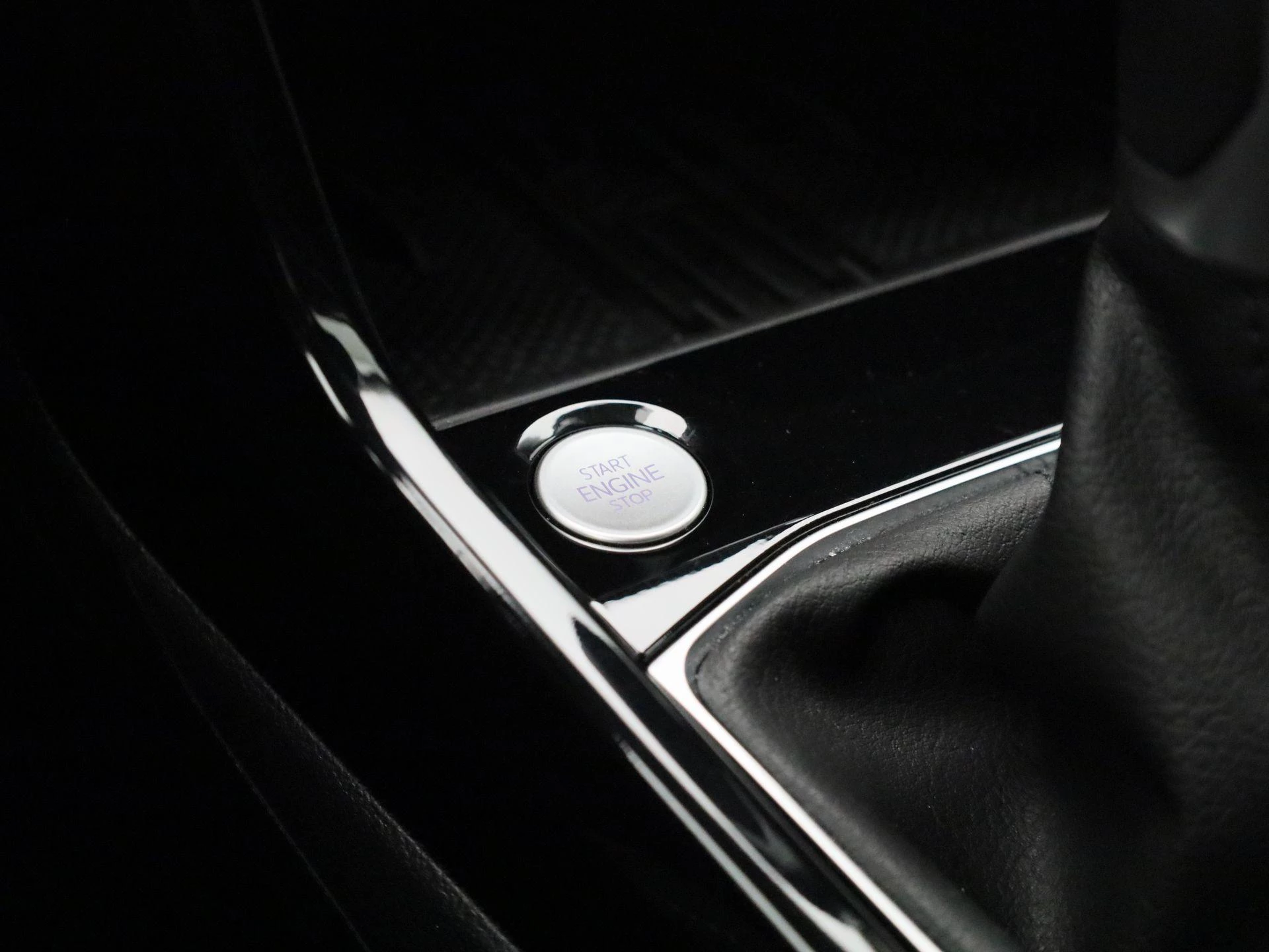 Volkswagen-T-Cross-image-17