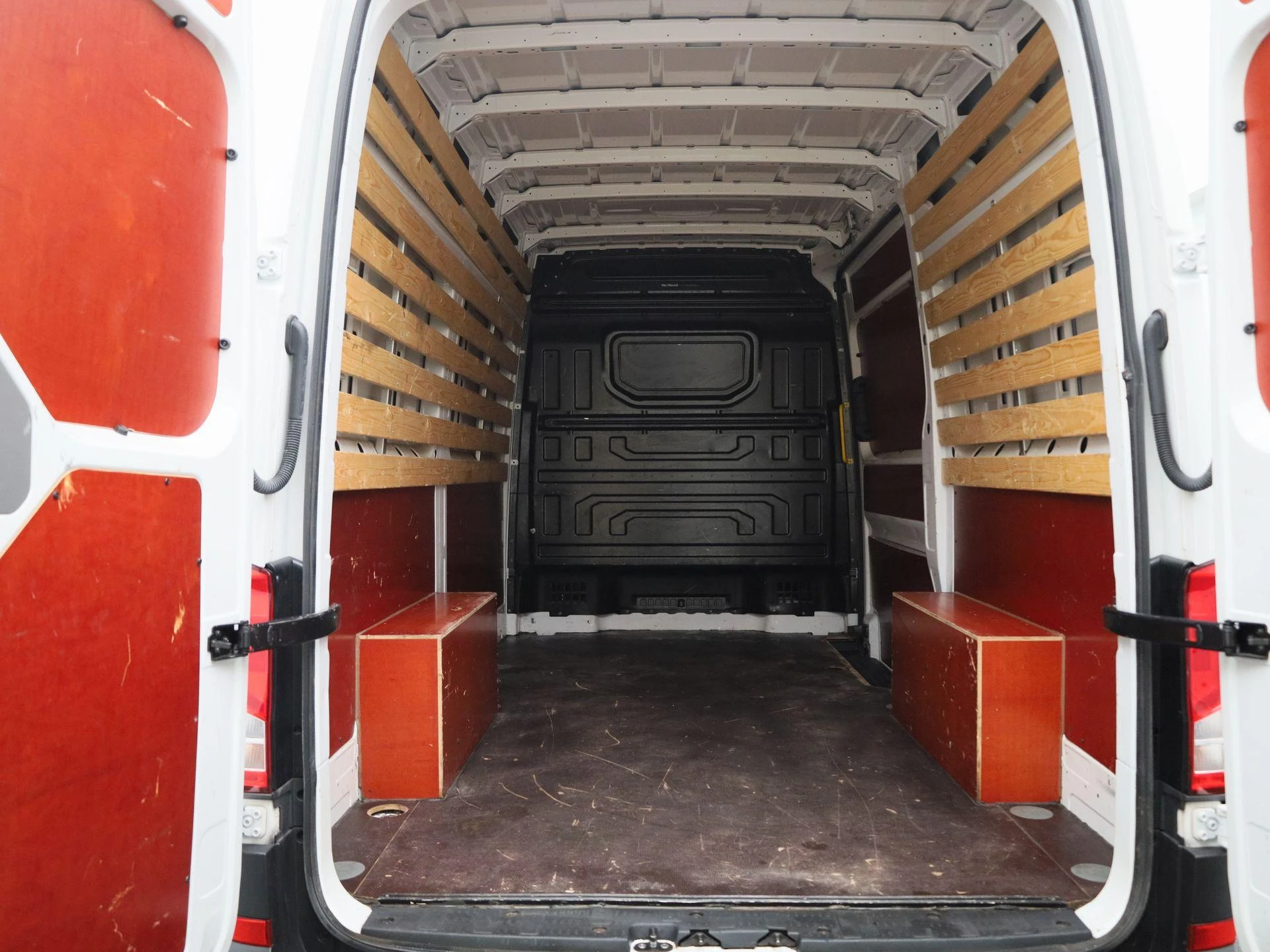 Volkswagen-Crafter-image-14