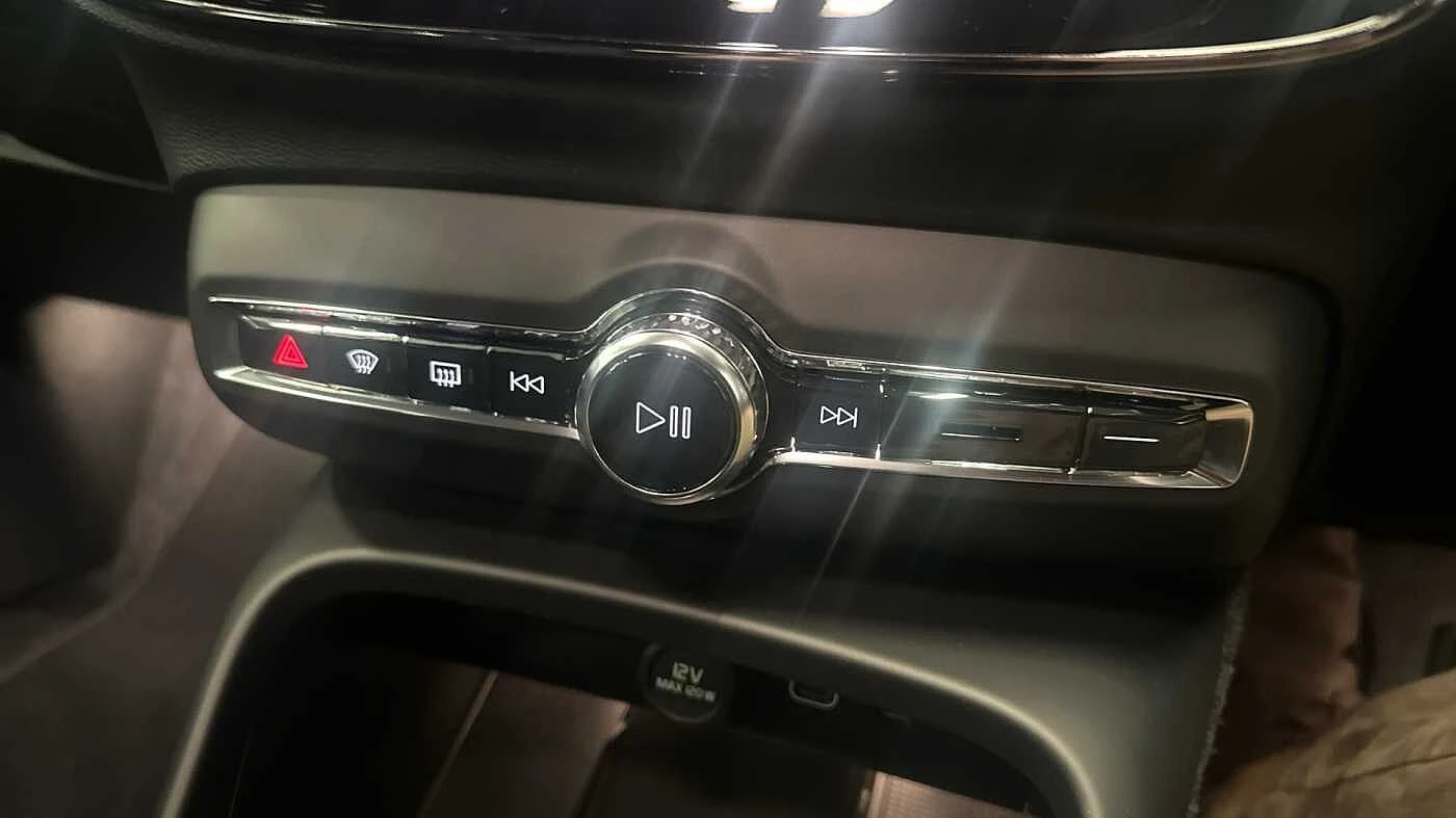 Volvo-XC40-image-18