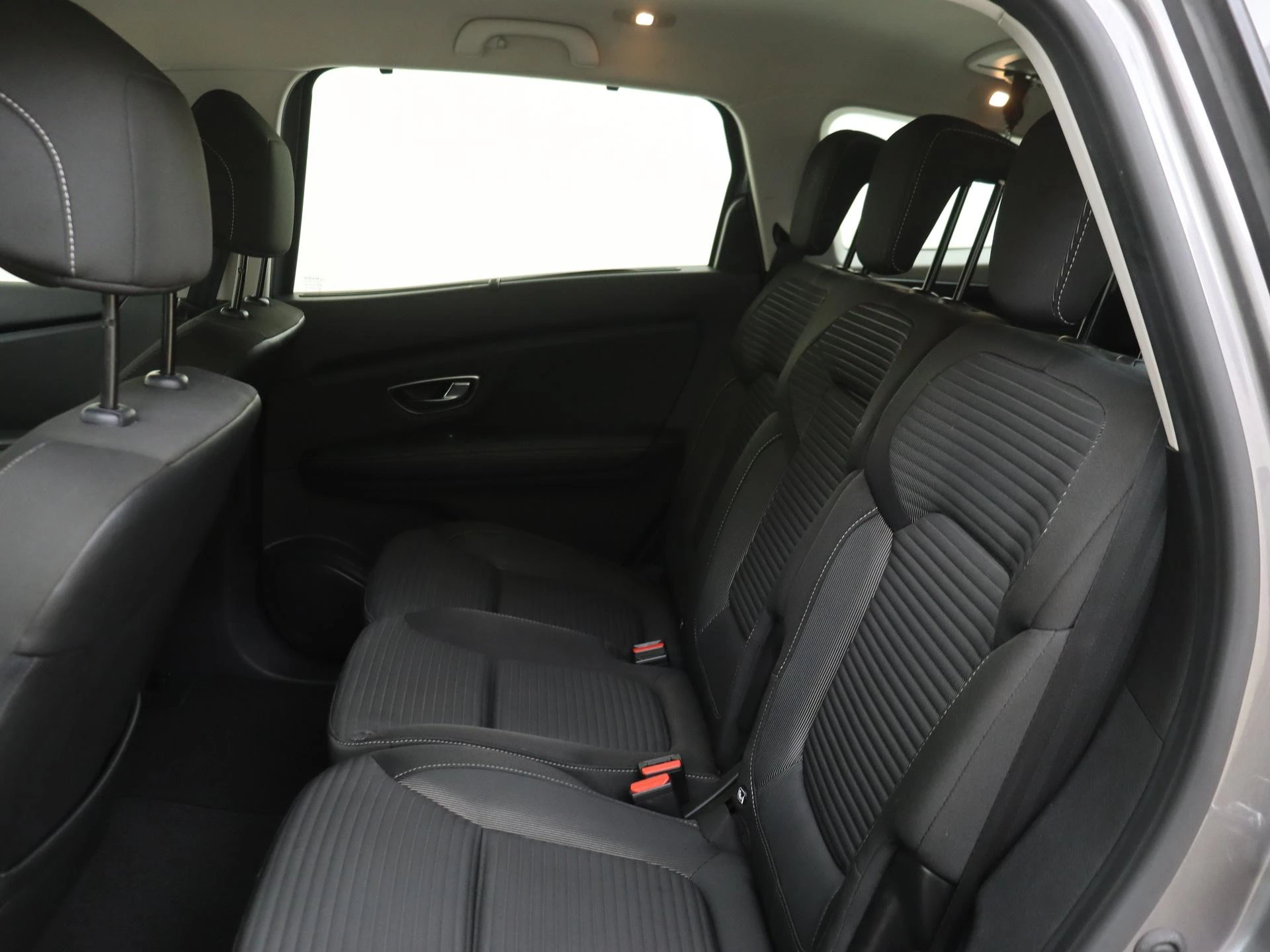 Renault-Grand Scénic-image-15