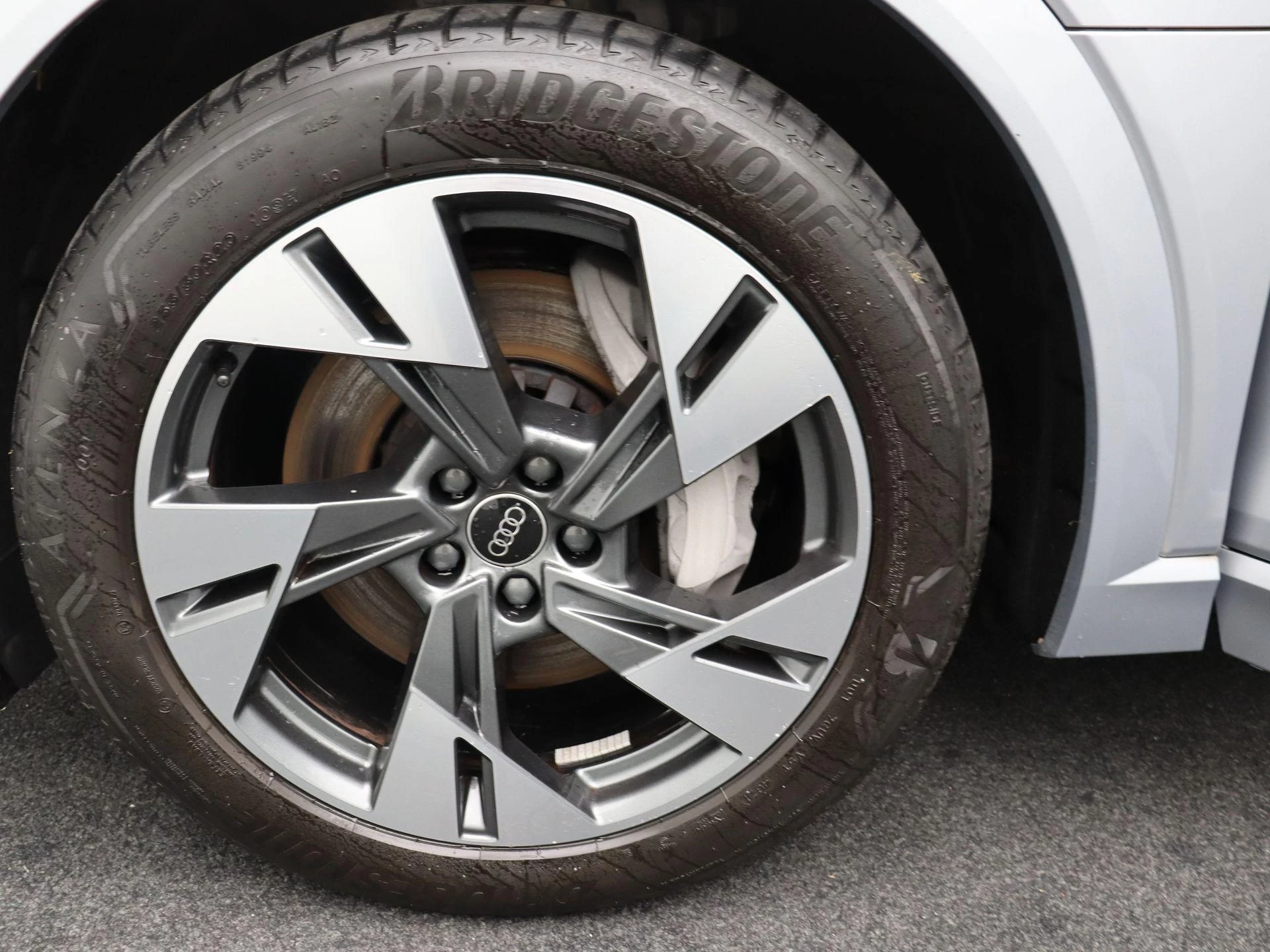 Audi-e-tron-image-8