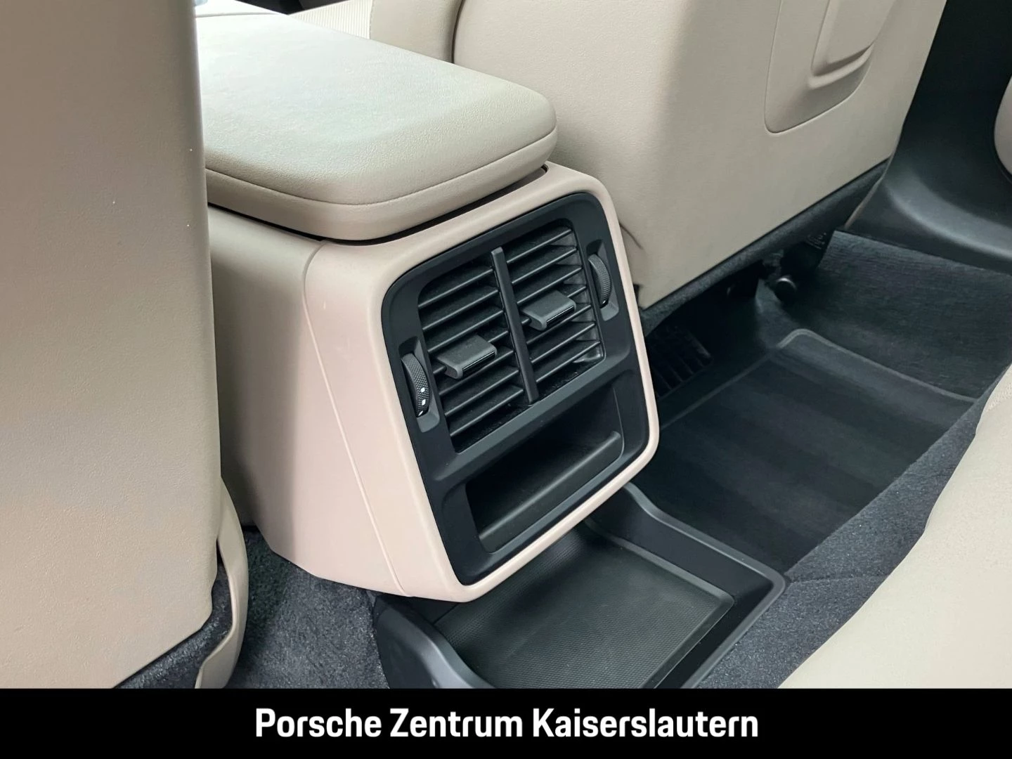Porsche Taycan 4S Sport Turismo Burmester Surround-View -
