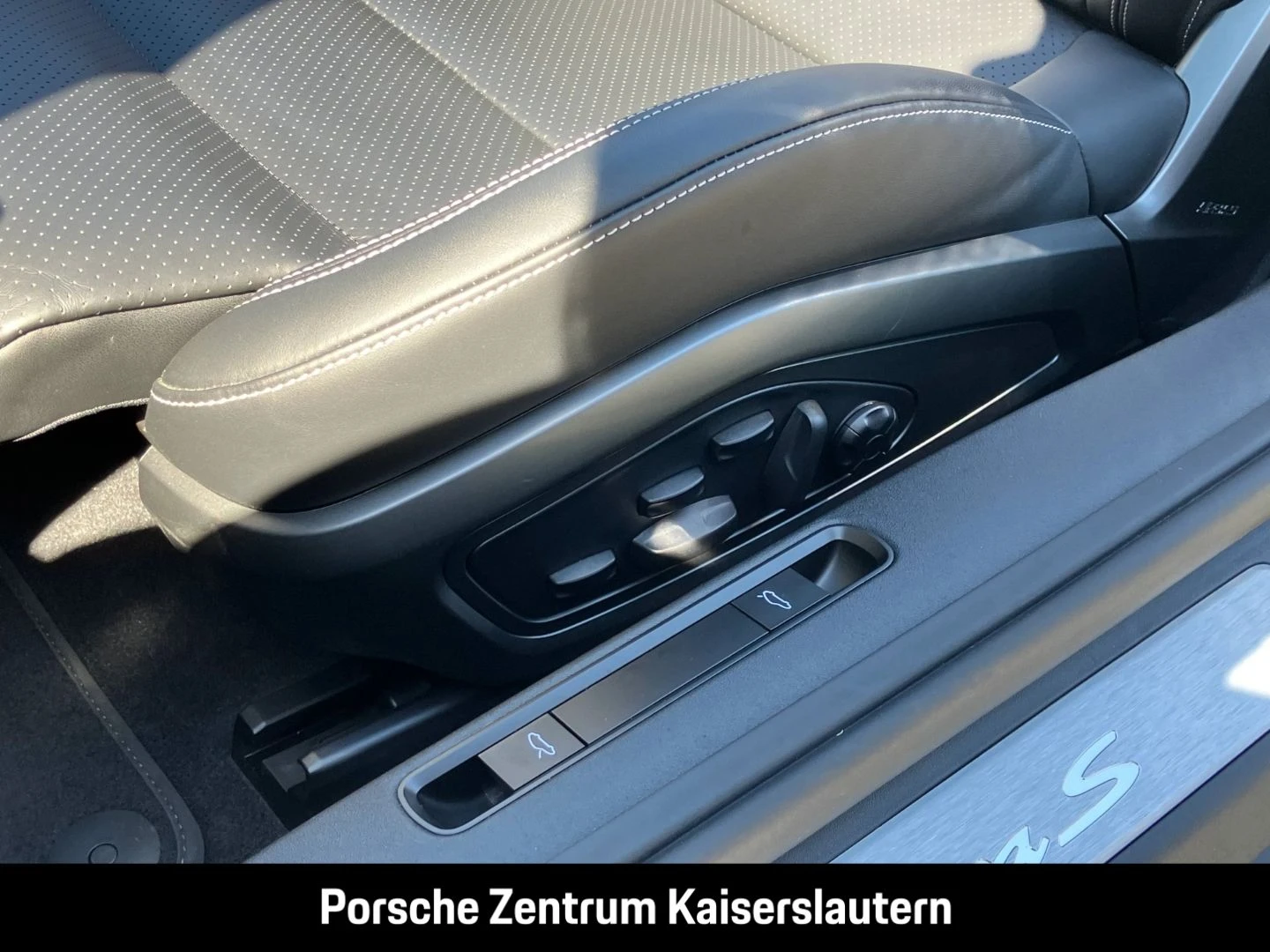 Porsche 911 992 Carrera S Cabriolet InnoDrive Sportabgas carrera s