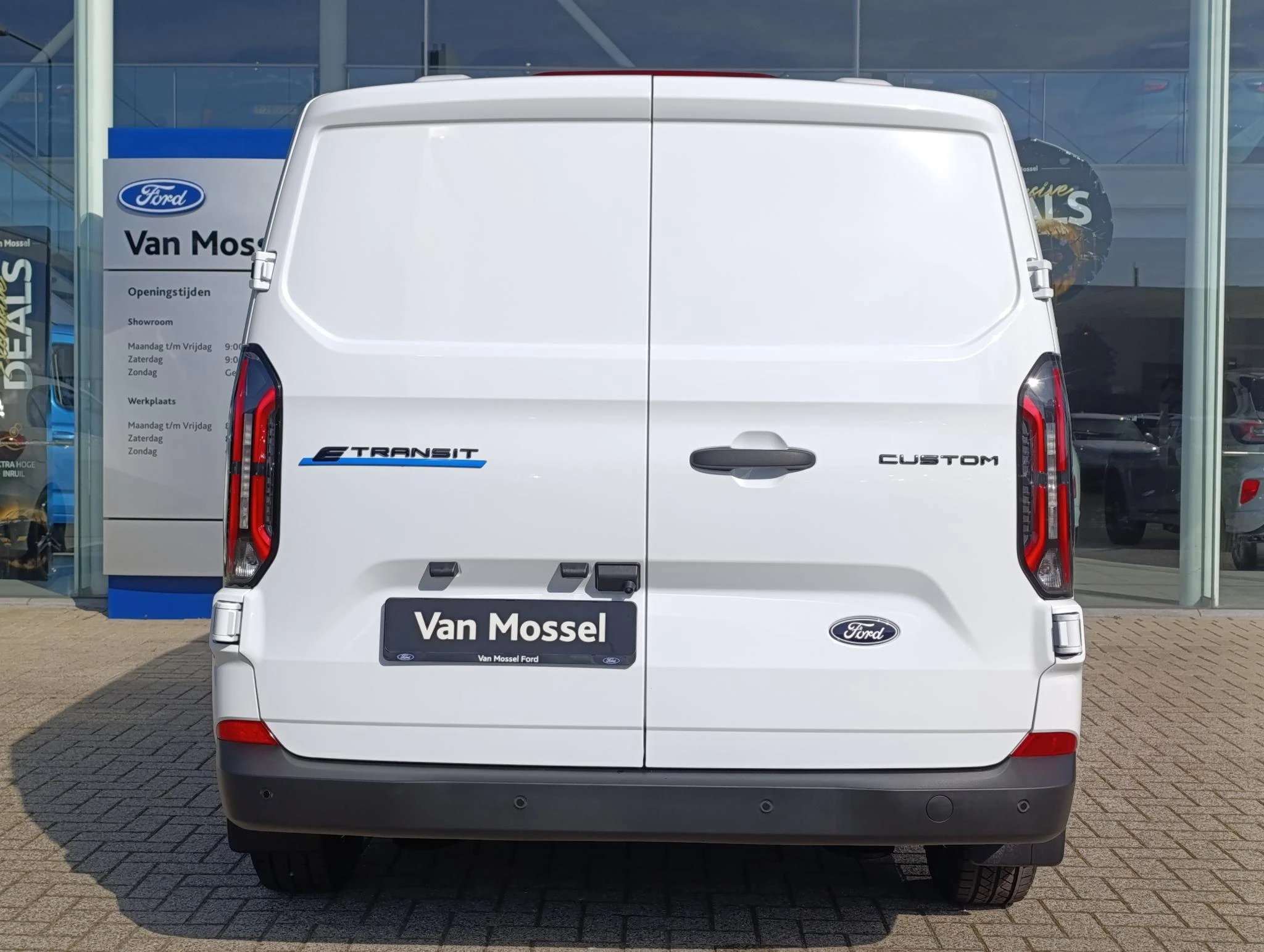 Ford-E-Transit-image-3