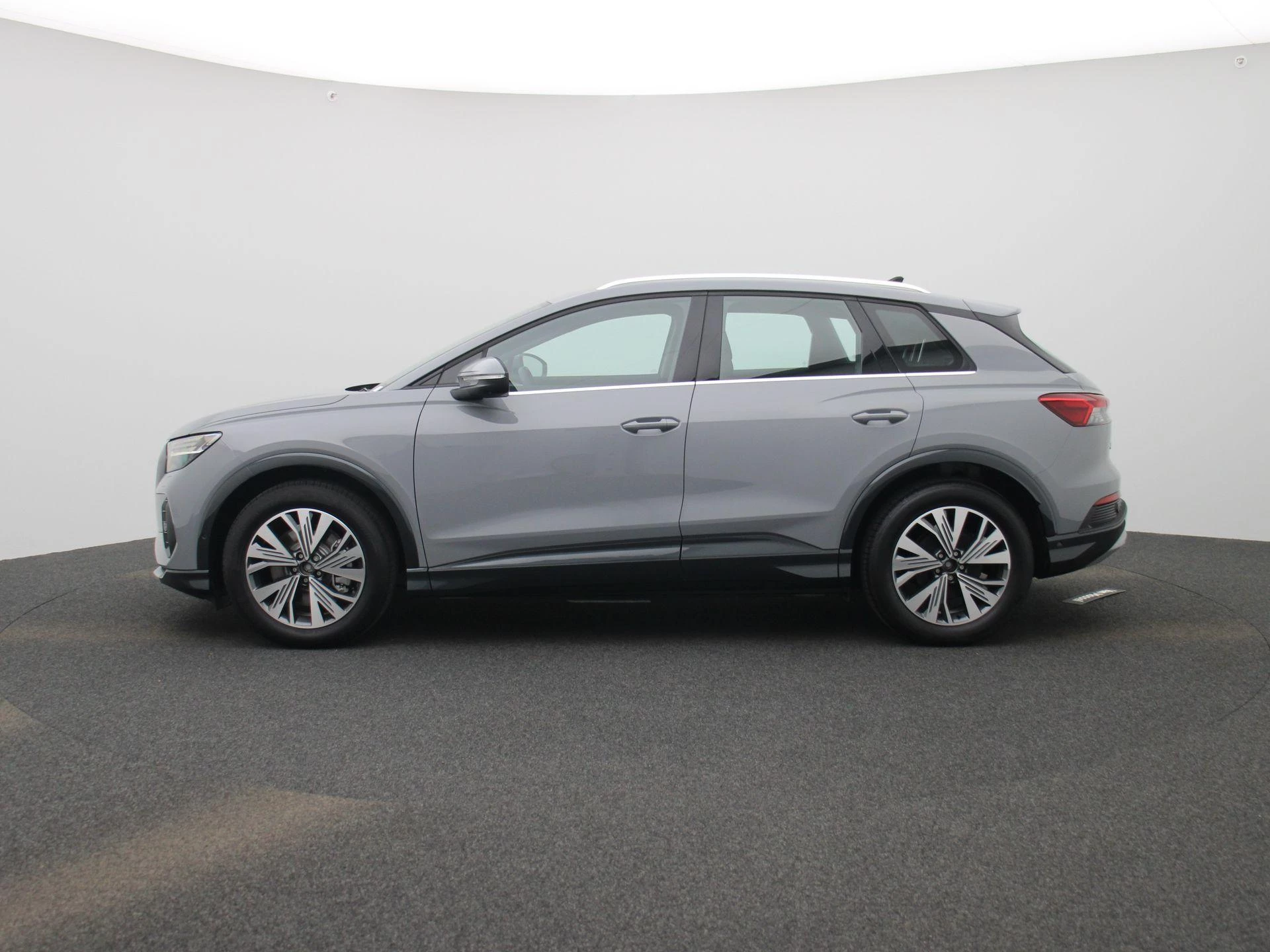Audi-Q4 e-tron-image-3