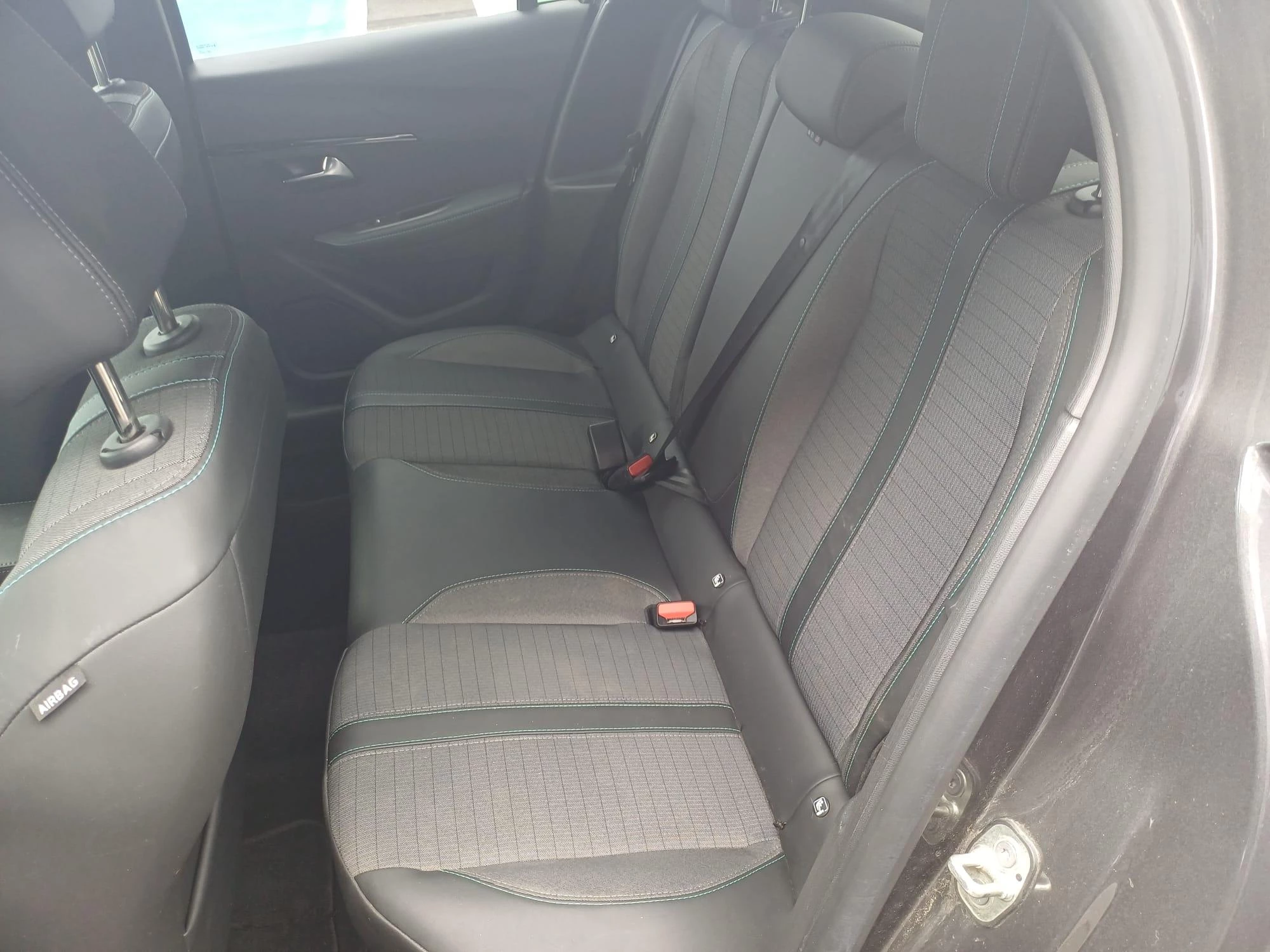 Peugeot 208 1.2 PureTech 100 MAN6 S&S Allure Pack