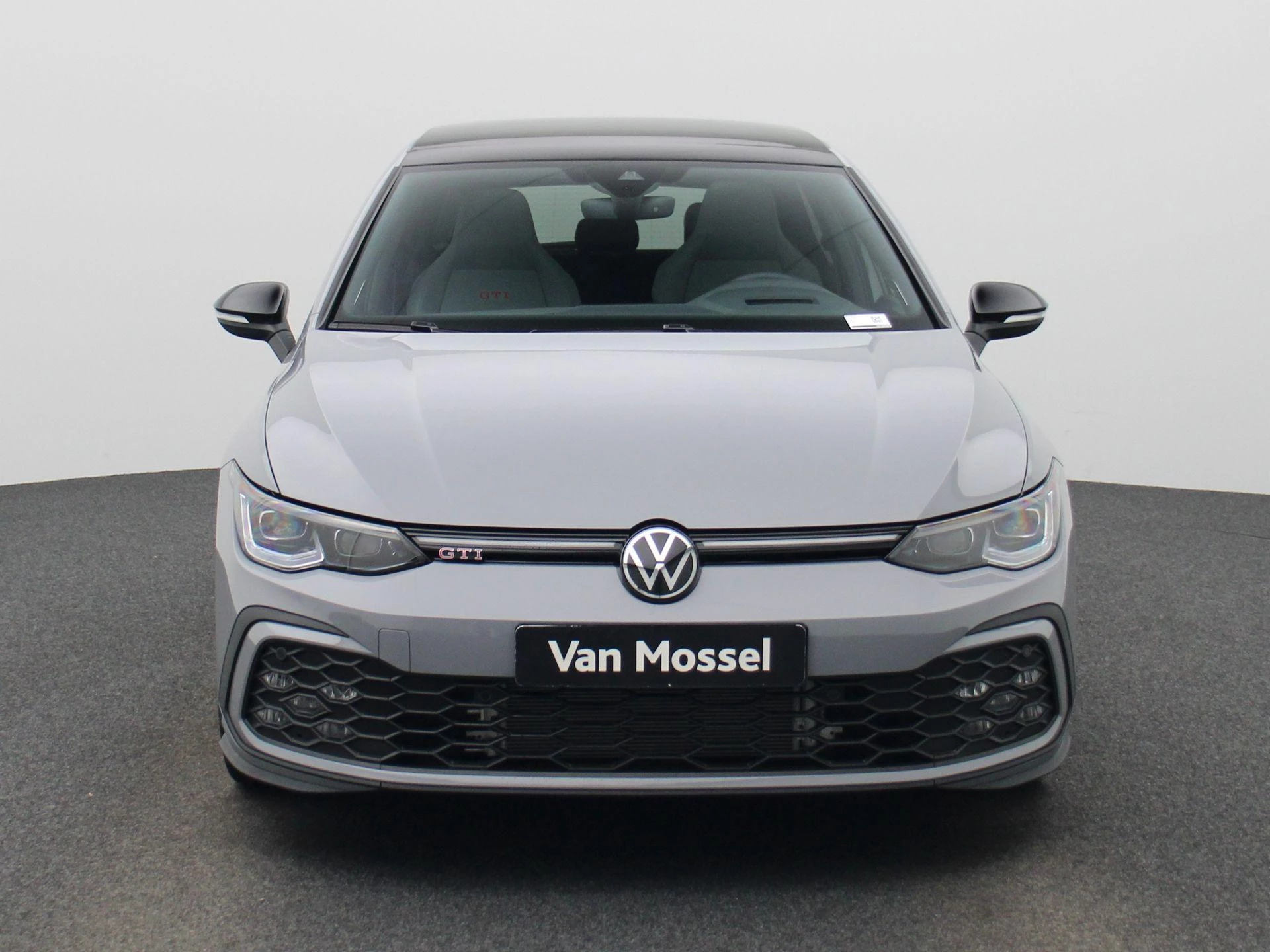 Volkswagen-Golf-image-2