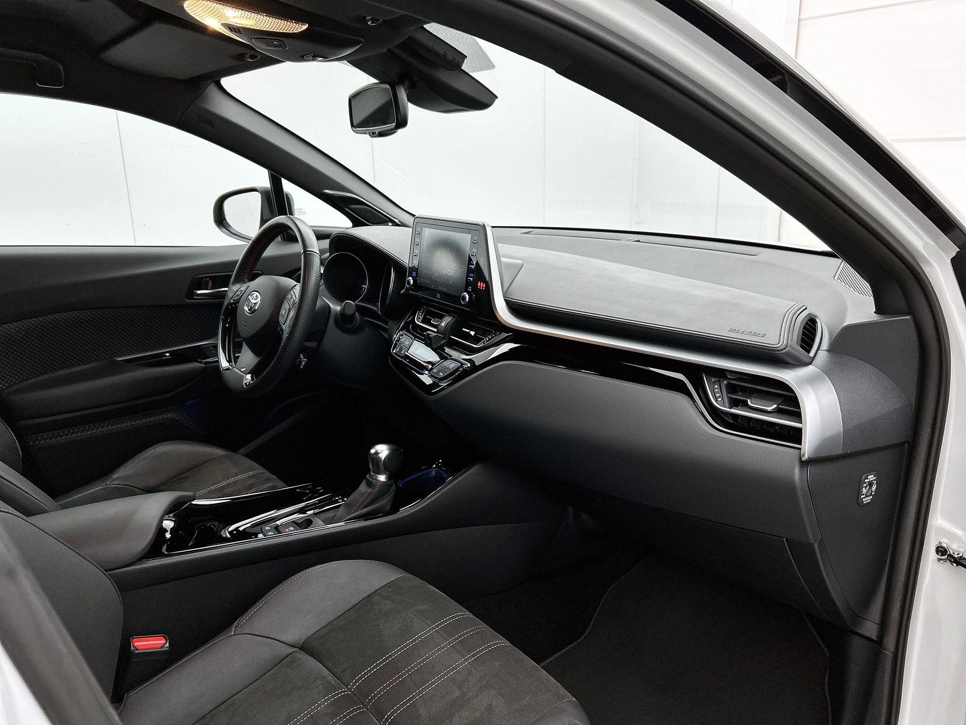 Toyota-C-HR-image-19