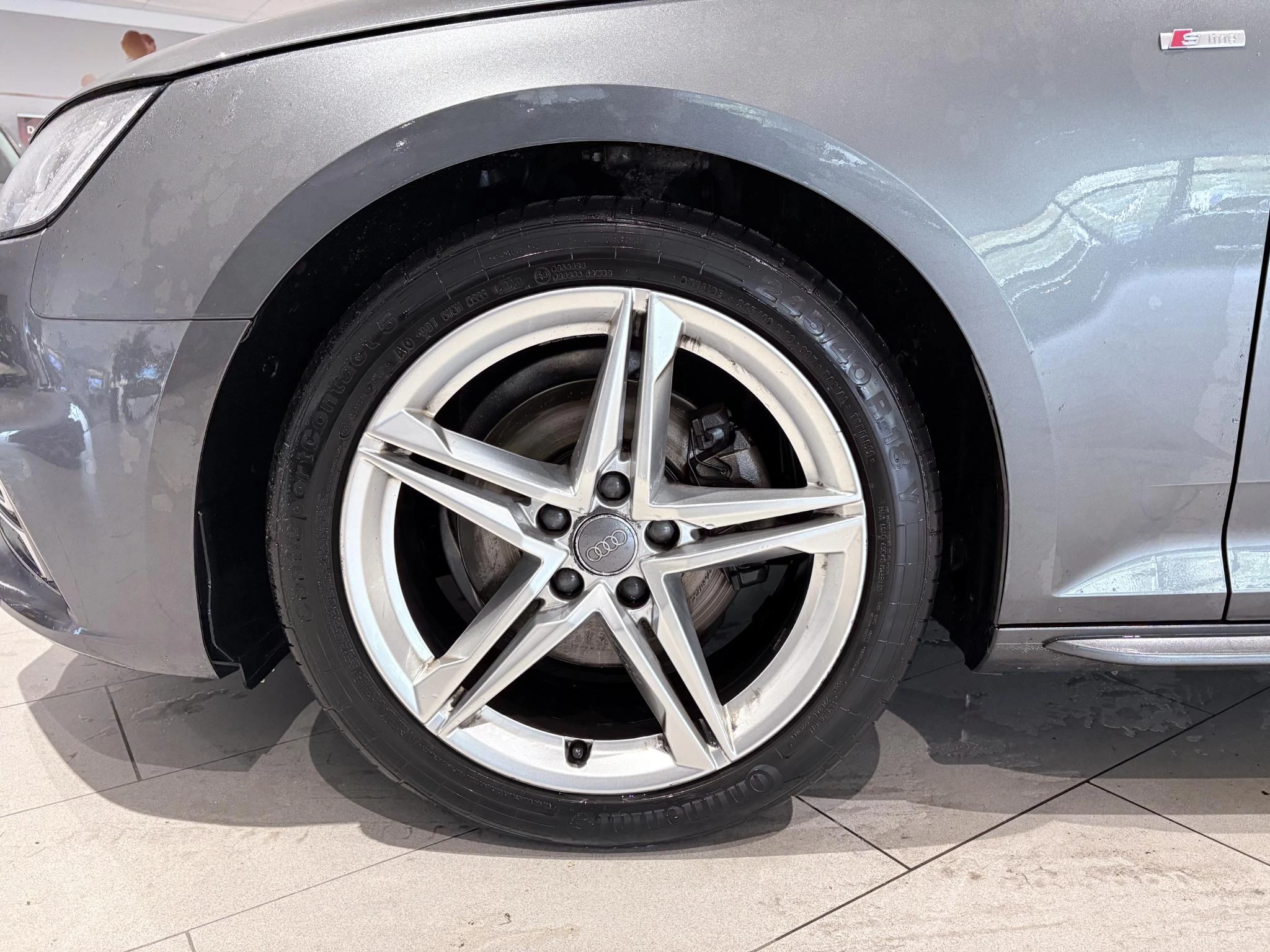 Audi-A4-image-1
