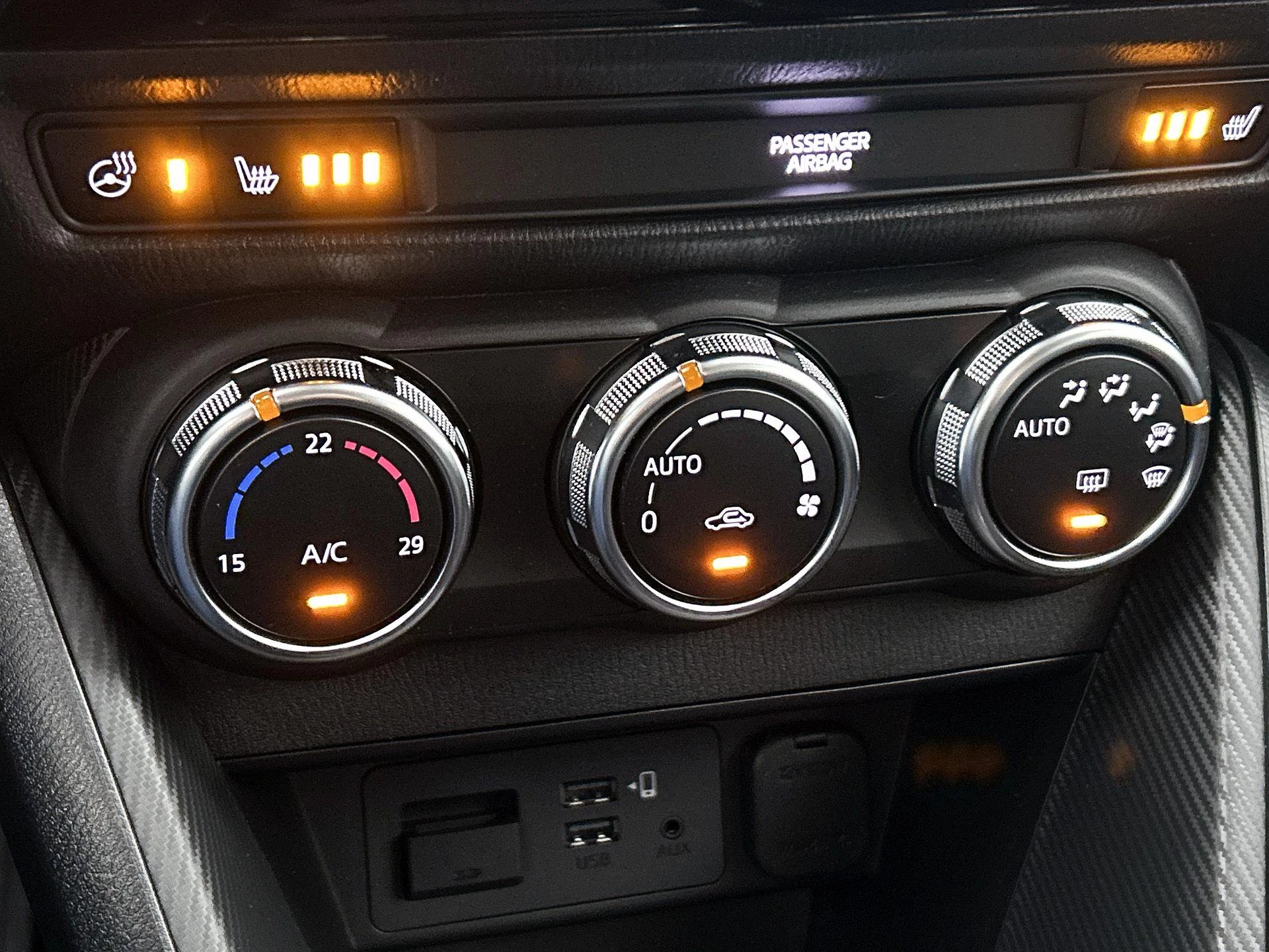 Mazda-2-image-27