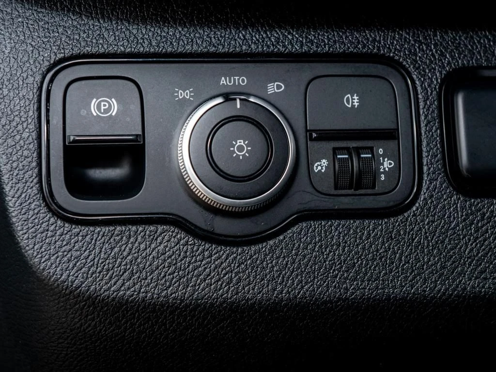Mercedes-Benz-Sprinter 317-image-13