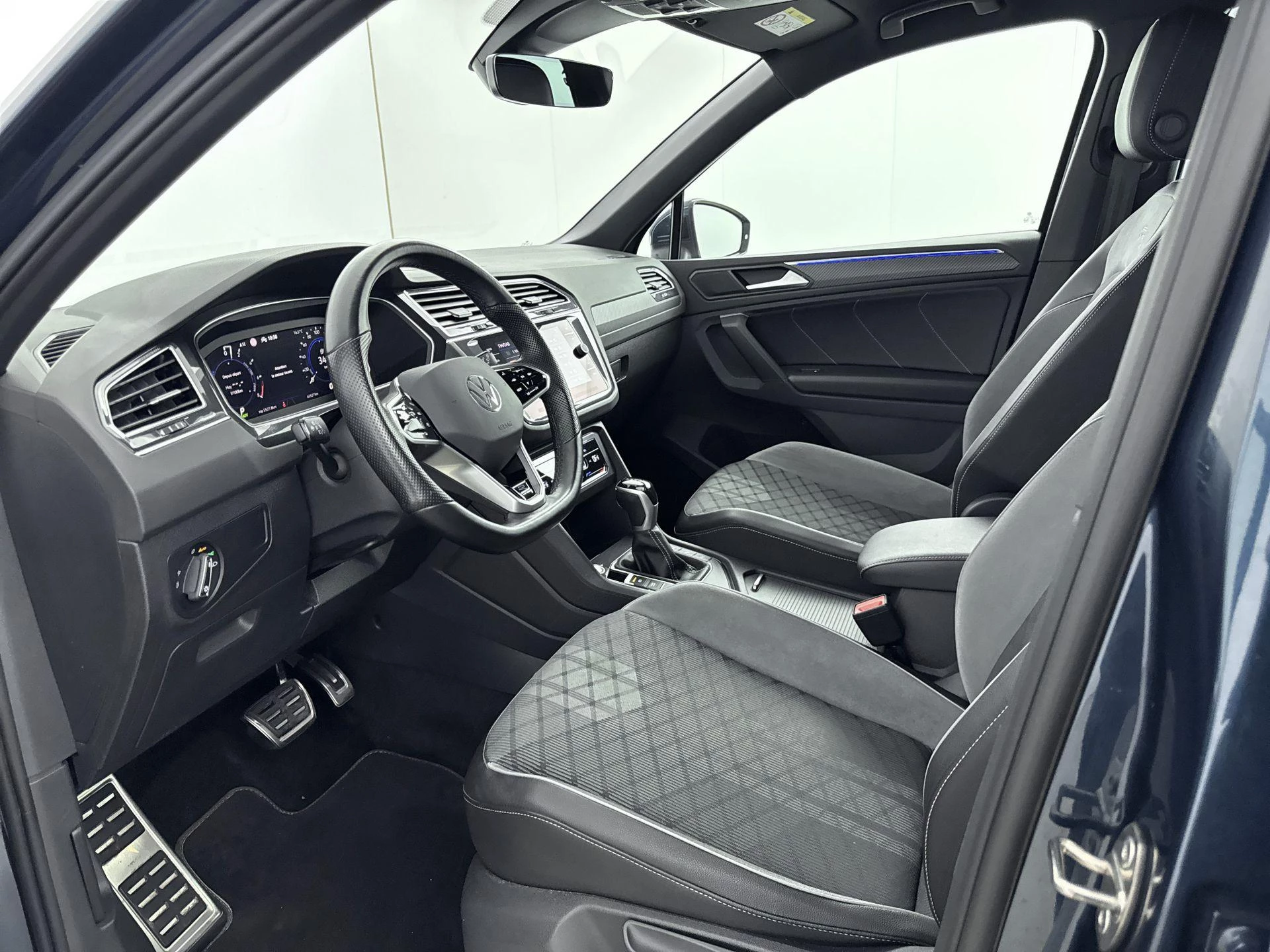 Volkswagen-Tiguan-image-7