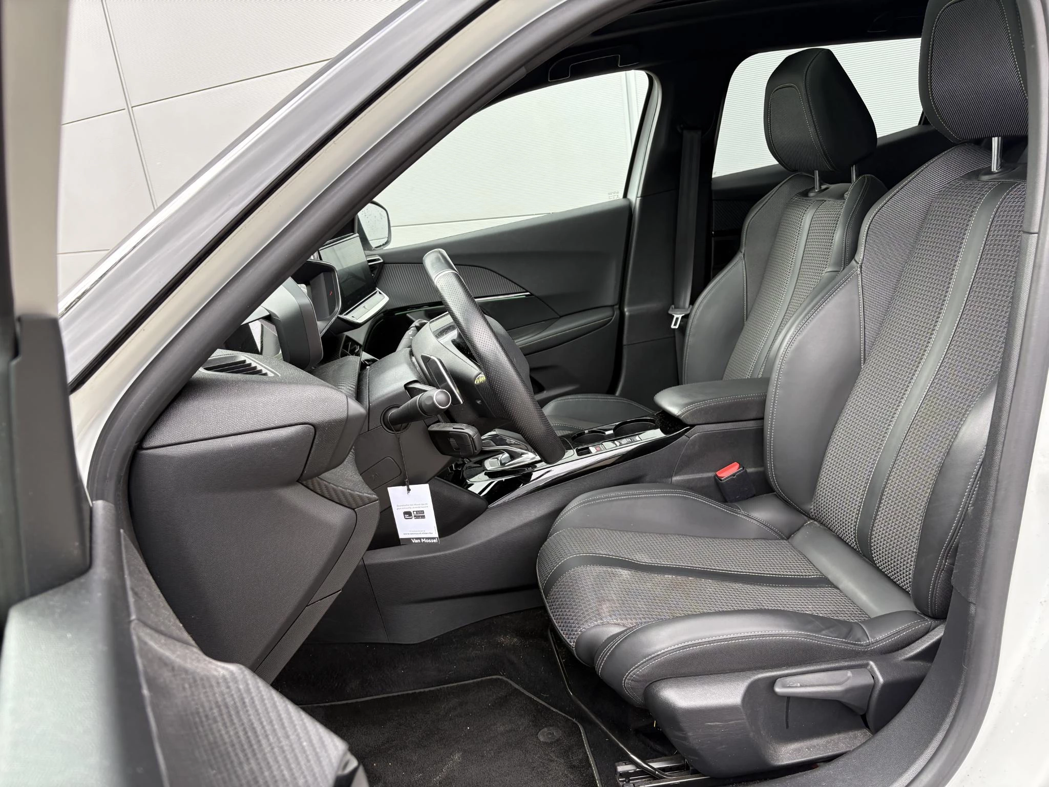 Peugeot-2008-image-8