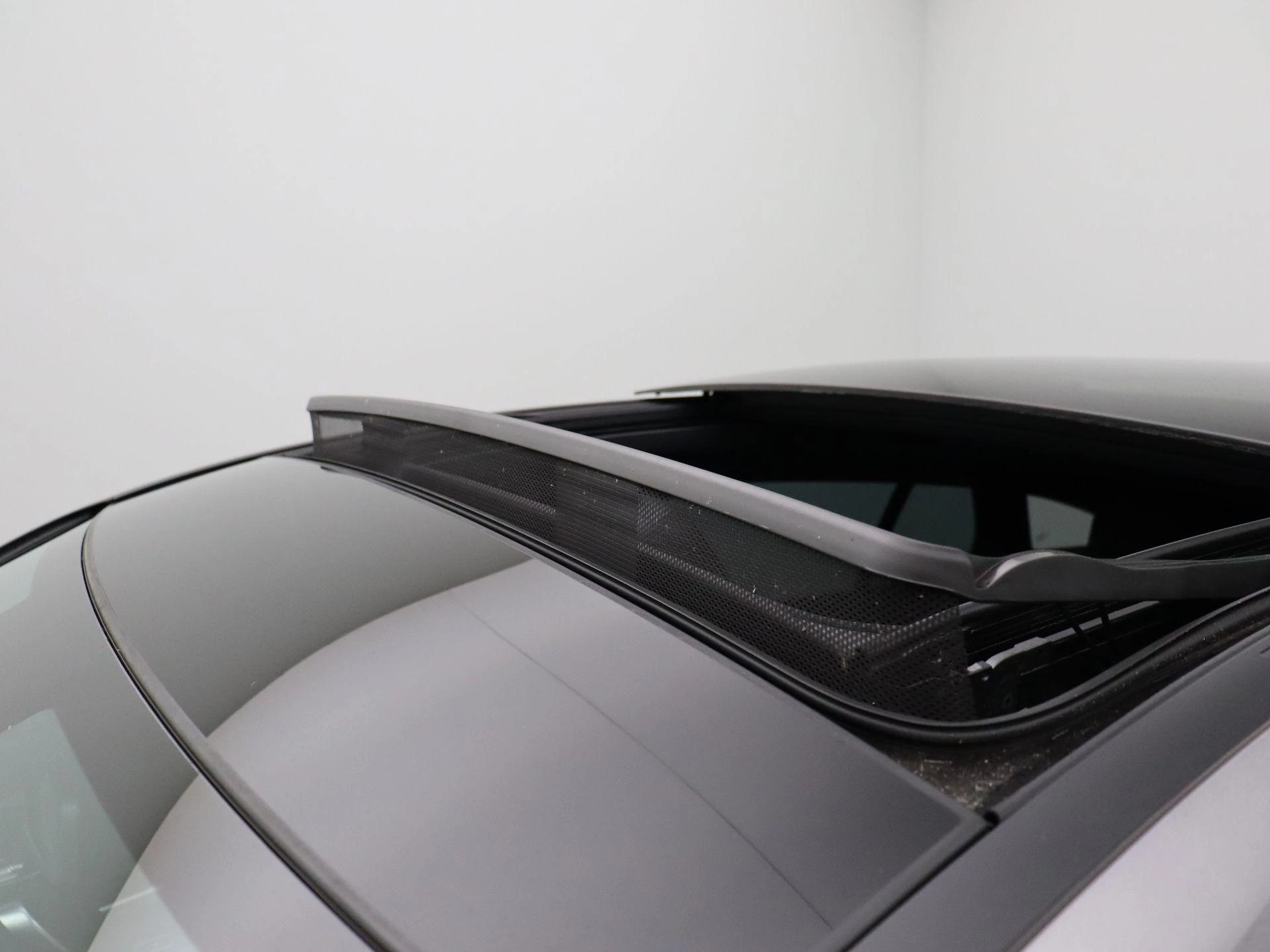 Mercedes-Benz-CLA-image-24