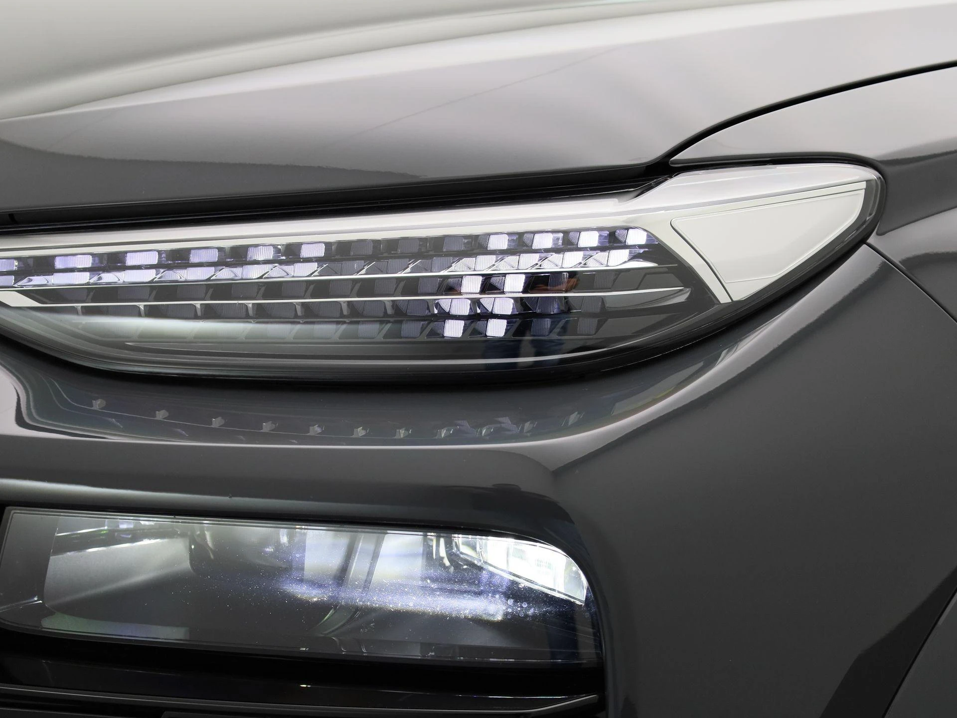 Audi-Q6 e-tron-image-16