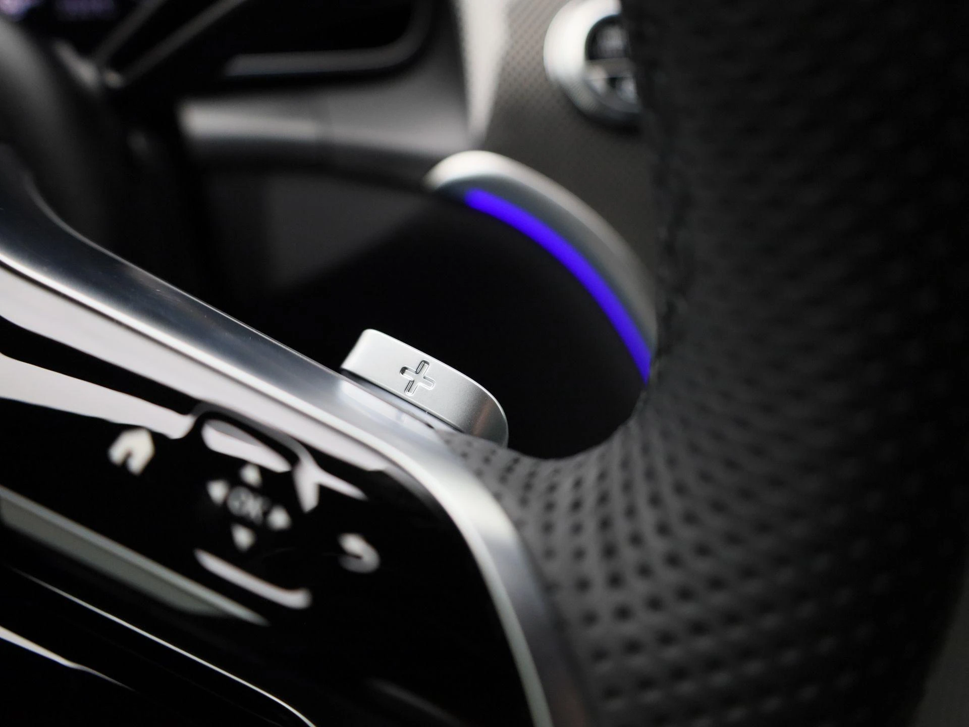 Mercedes-Benz-GLC-image-27