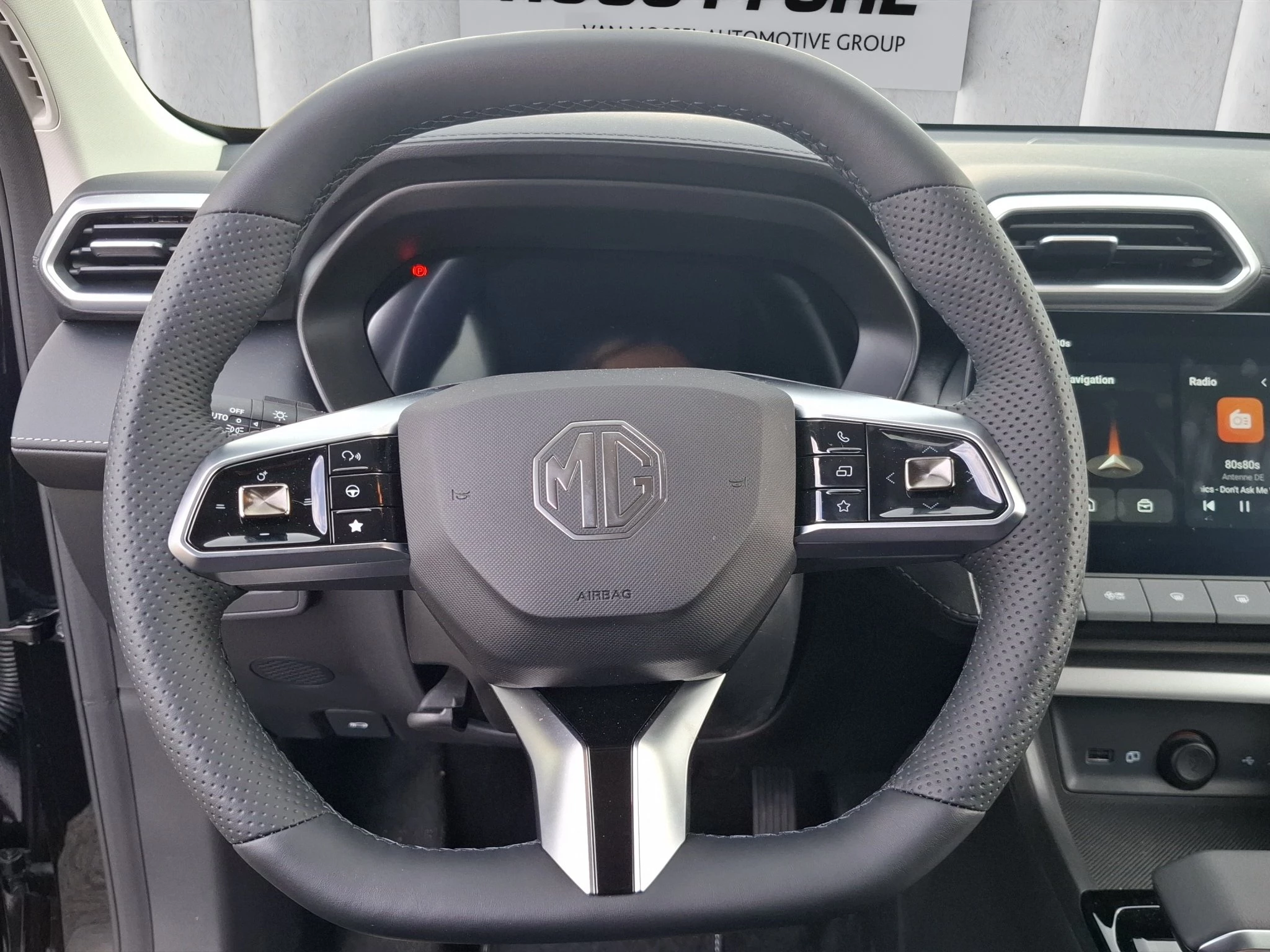 MG ZS Luxury 1.5 Hybrid+ Sports KLIMAAUT*NAVI*360*LED*LEDER*SHZ