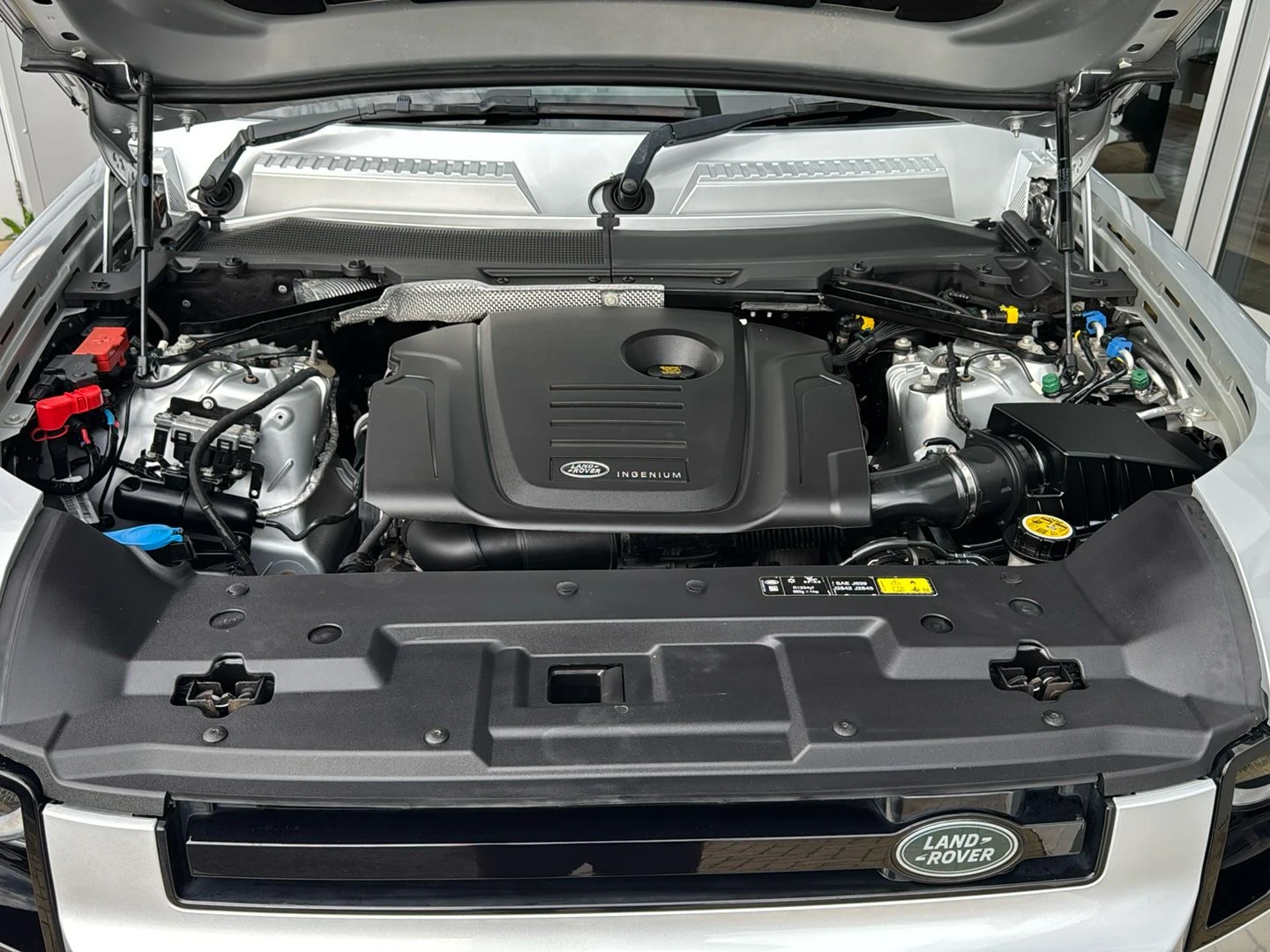 Land Rover-Defender-image-13