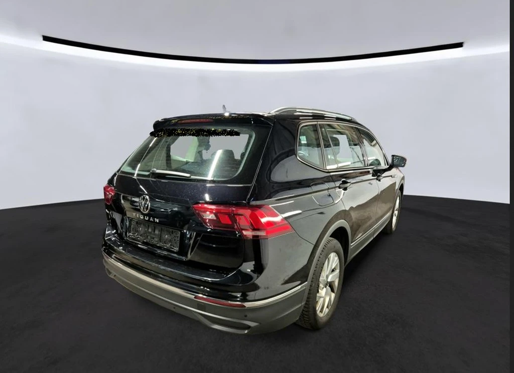 Volkswagen-Tiguan Allspace-image-3