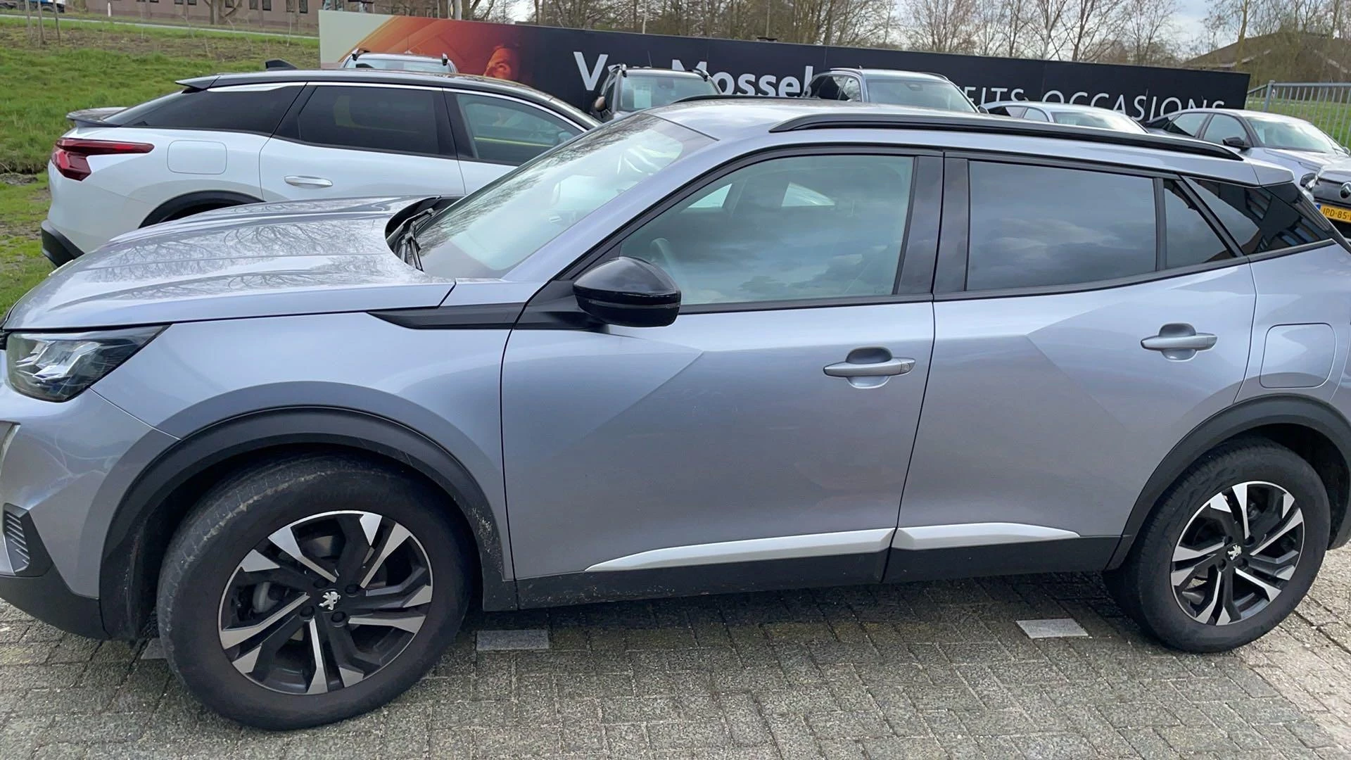 Peugeot 2008 1.2 PureTech Allure Pack