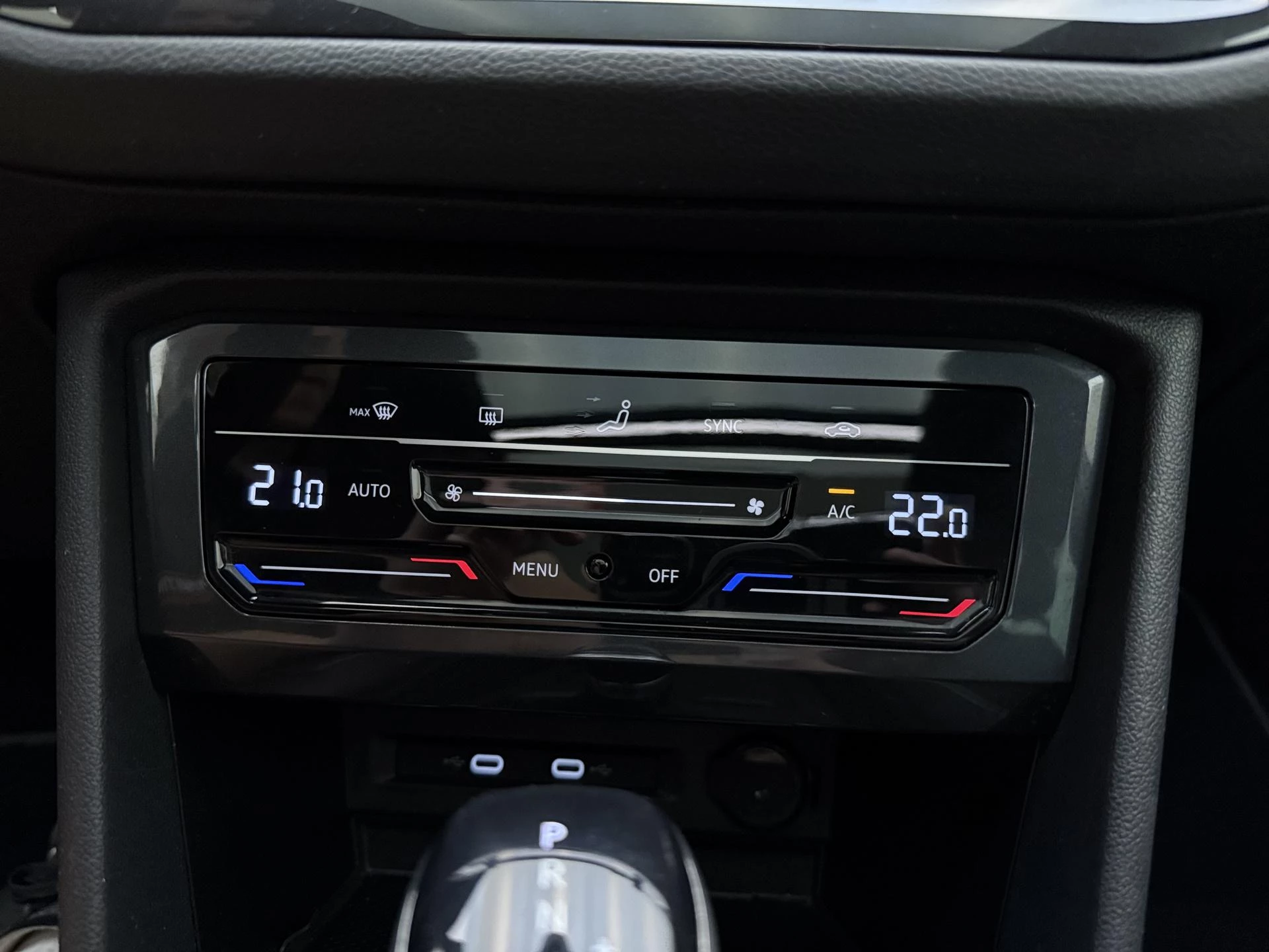 Volkswagen-Tiguan-image-21
