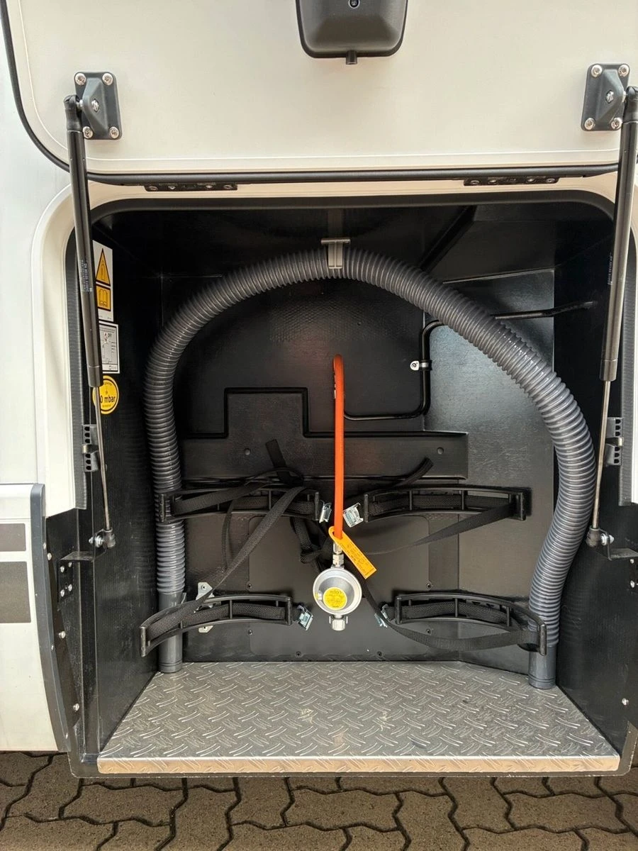 Hymer--image-24