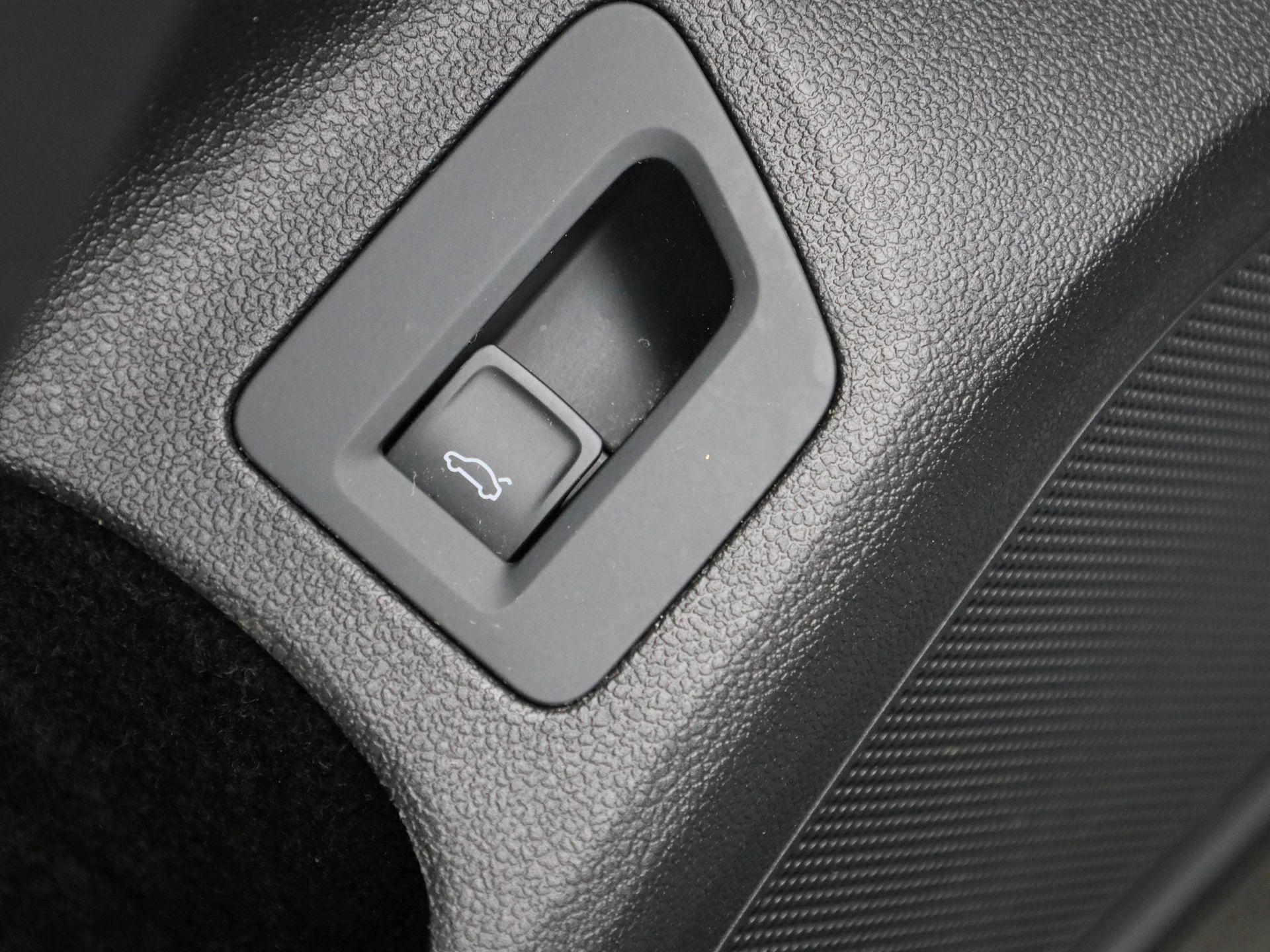 Volkswagen-Arteon-image-36