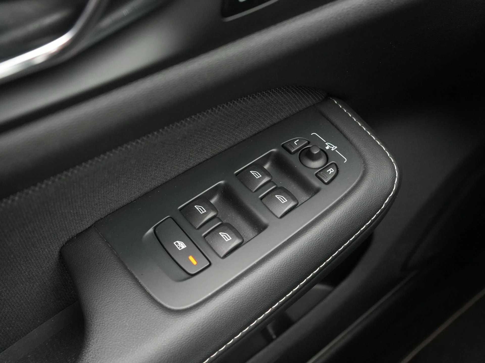 Volvo-V60-image-36