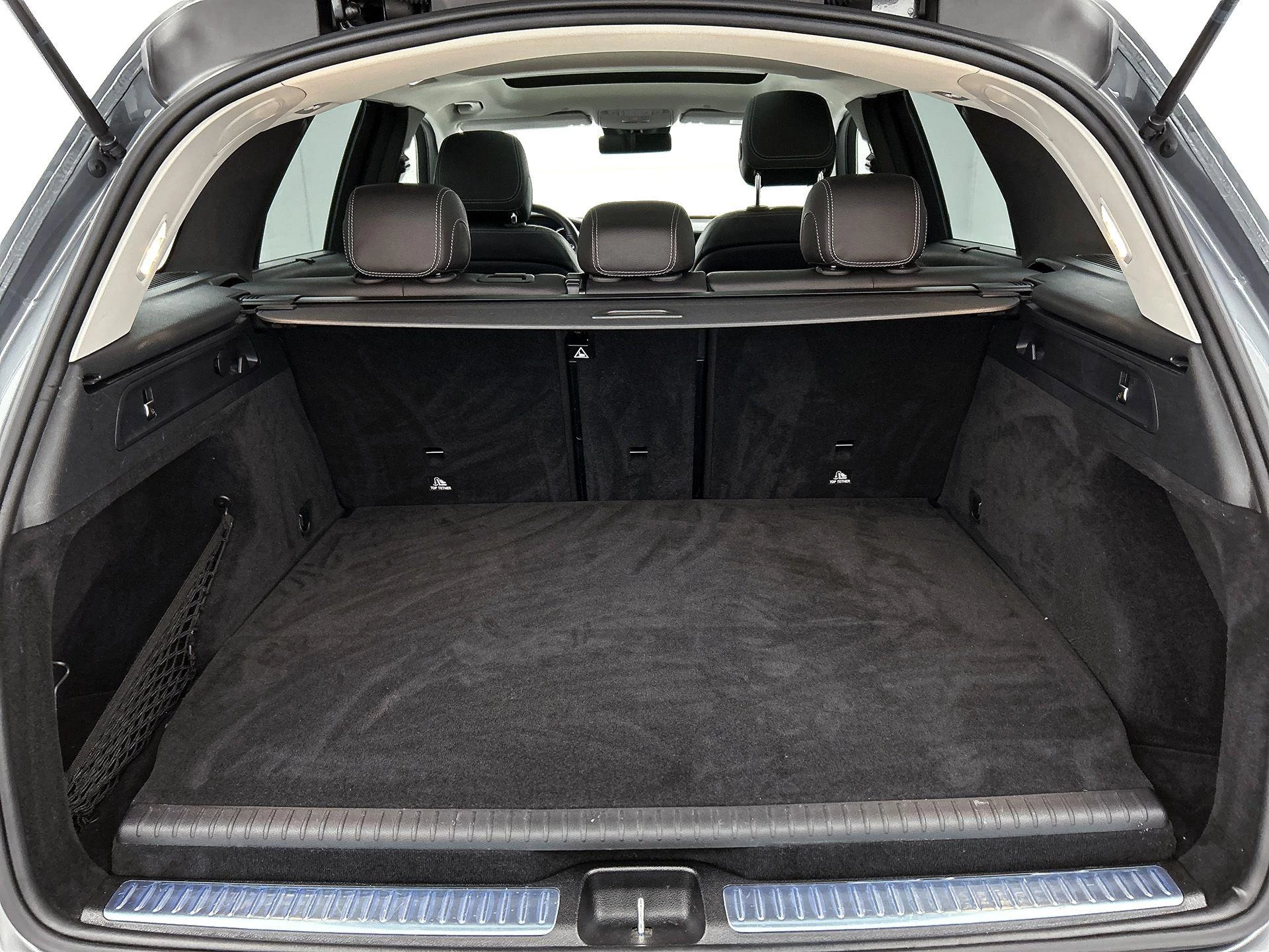 Mercedes-Benz-GLC-image-20