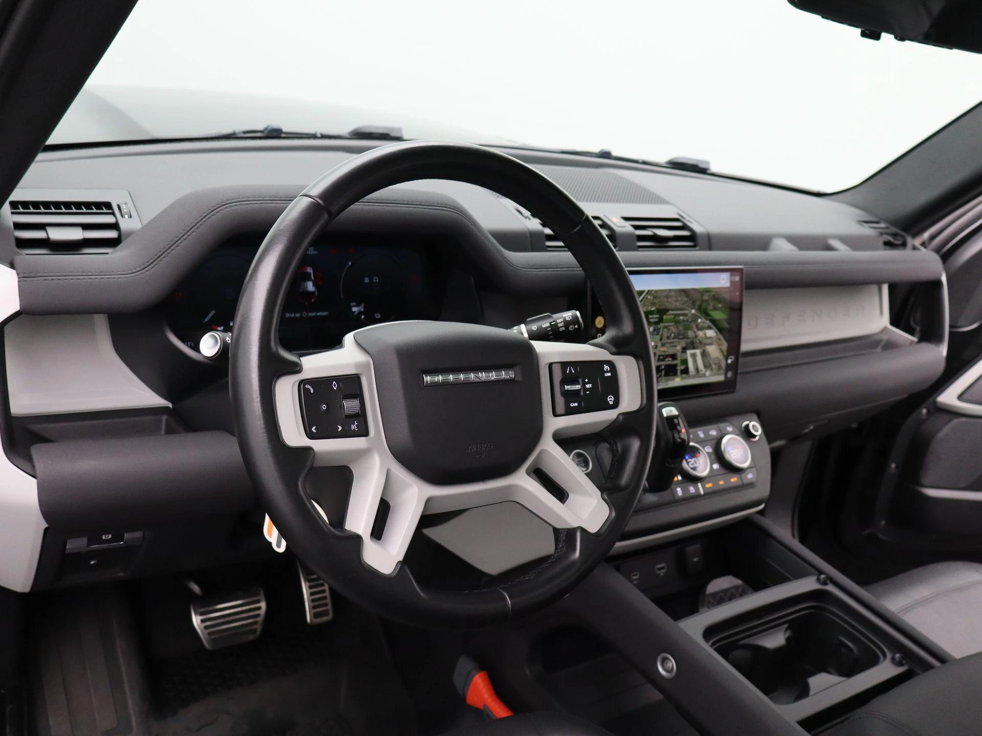 Land Rover-Defender-image-29