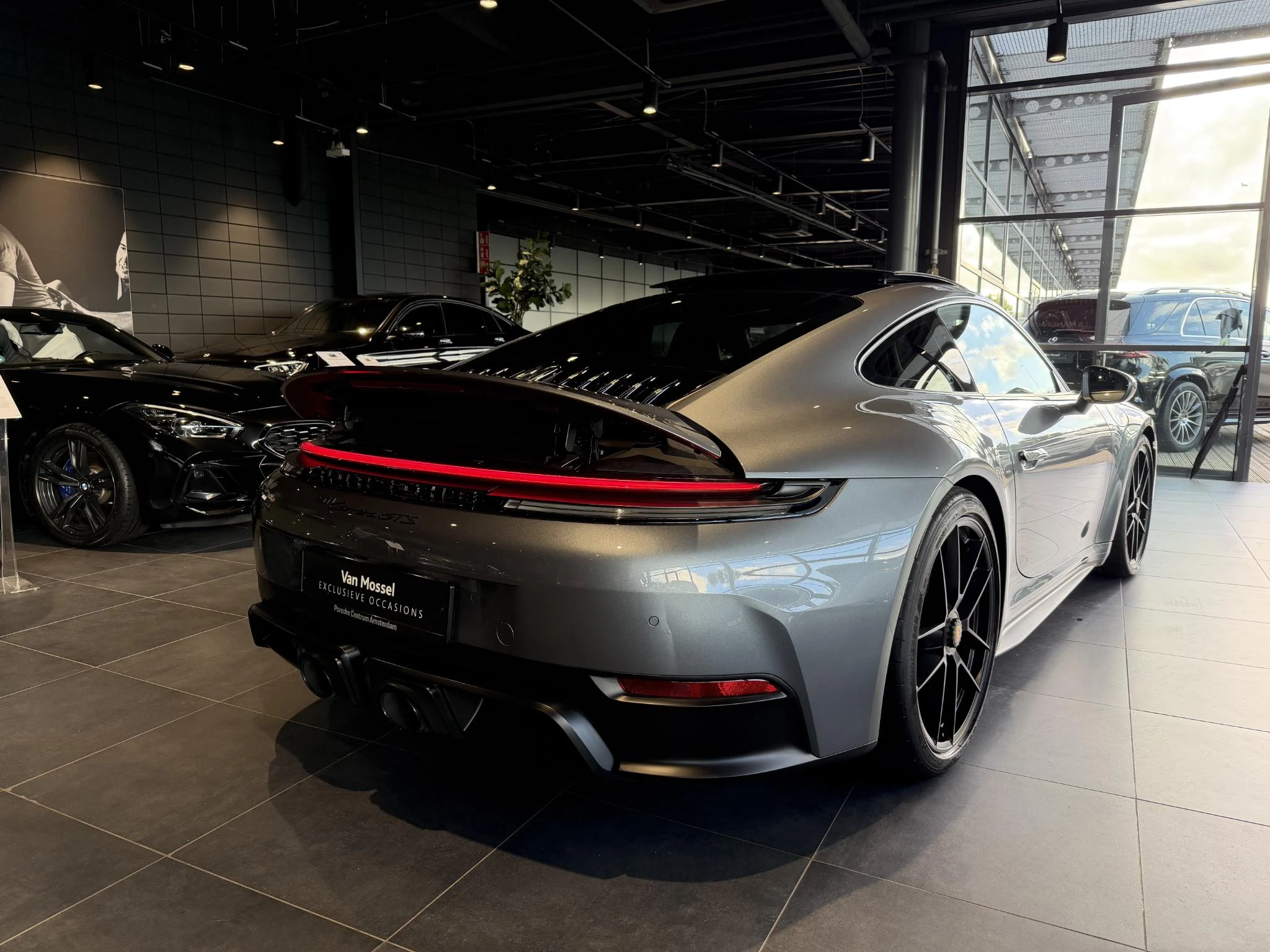 Porsche-911-image-20