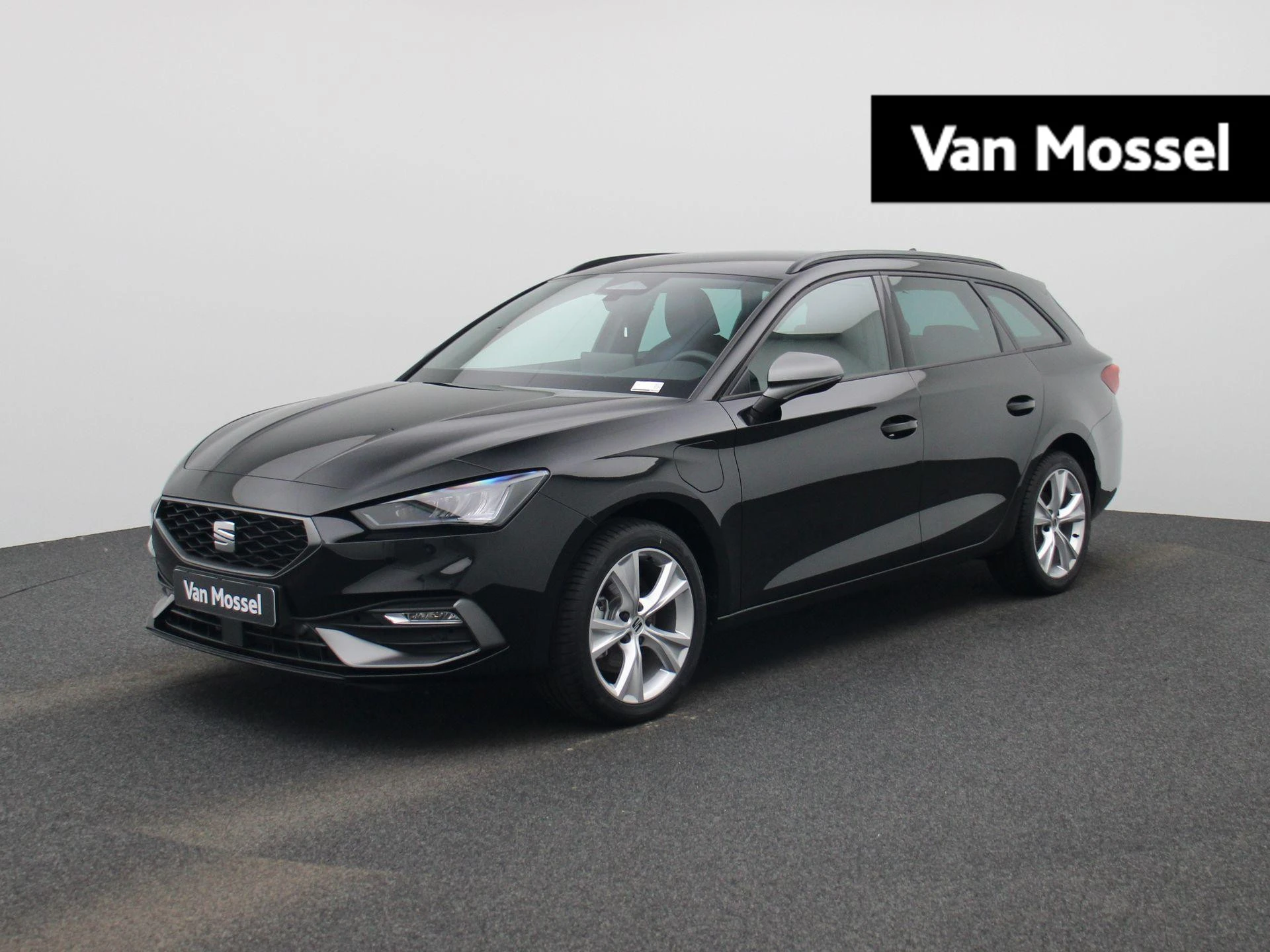 SEAT-Leon-image-0