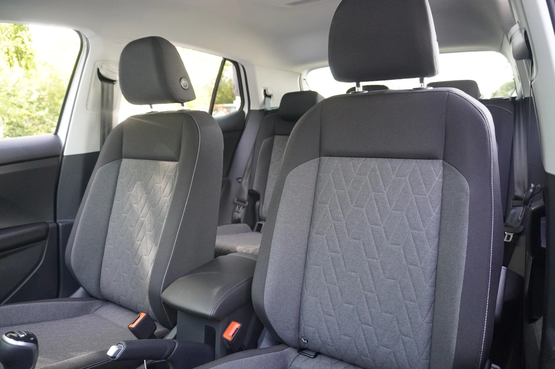 Volkswagen-T-Cross-image-34