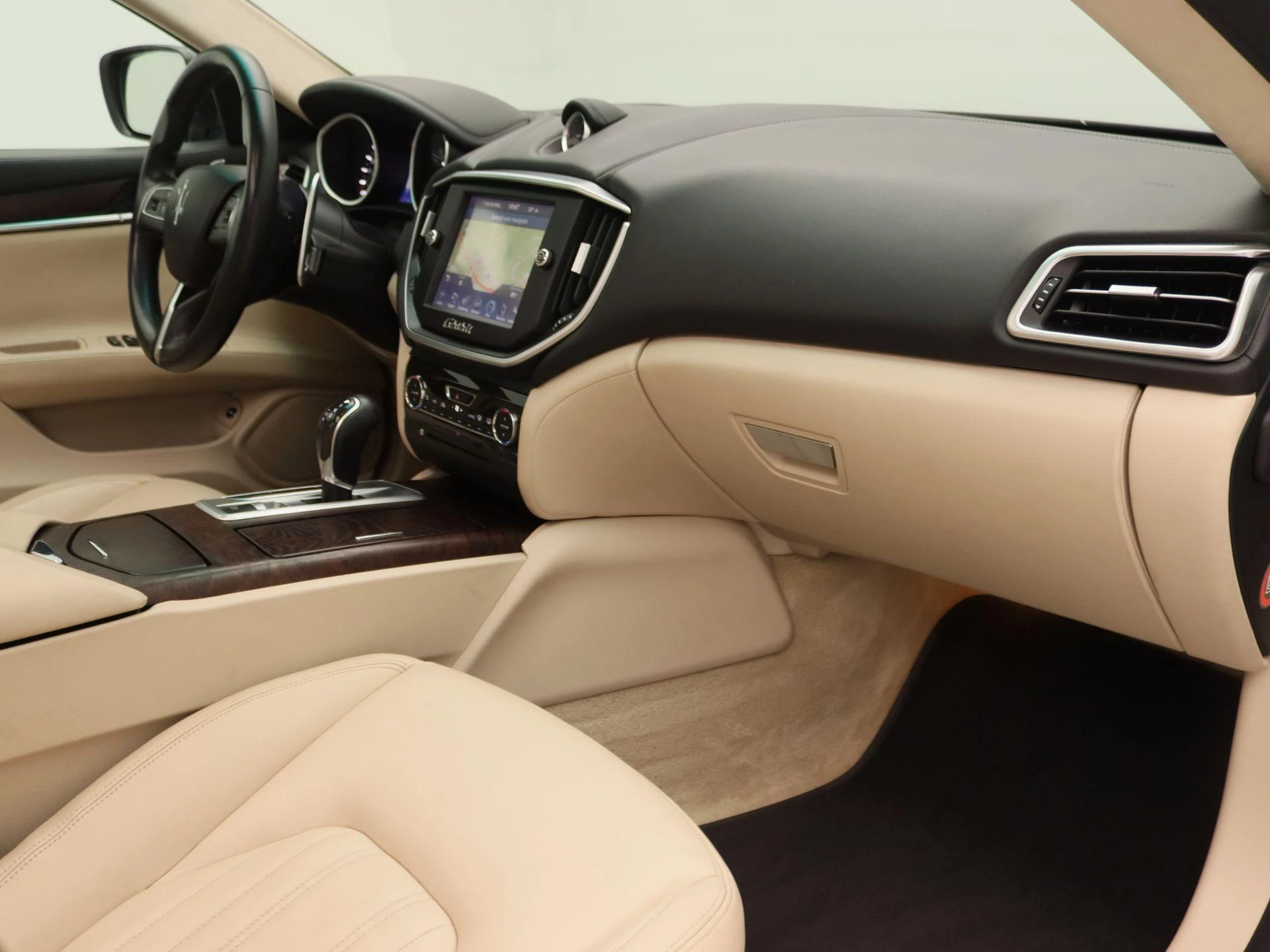 Maserati-Ghibli-image-23