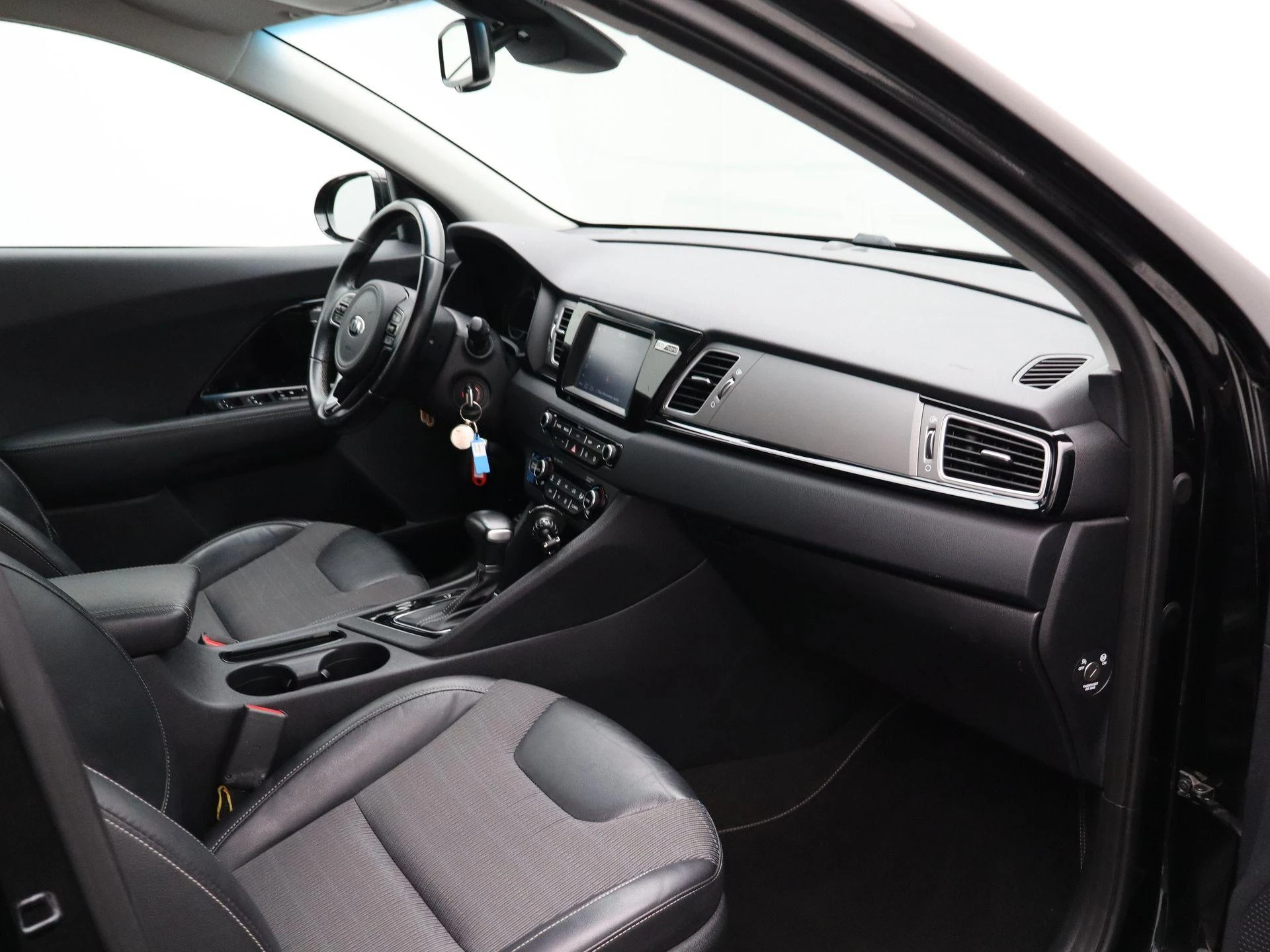 Kia-Niro-image-28