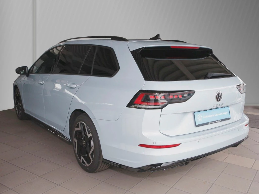 Volkswagen-Golf-image-3