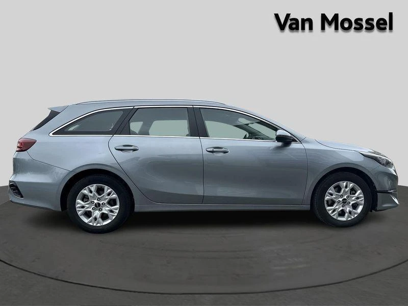 Kia-Ceed Sportswagon-image-2