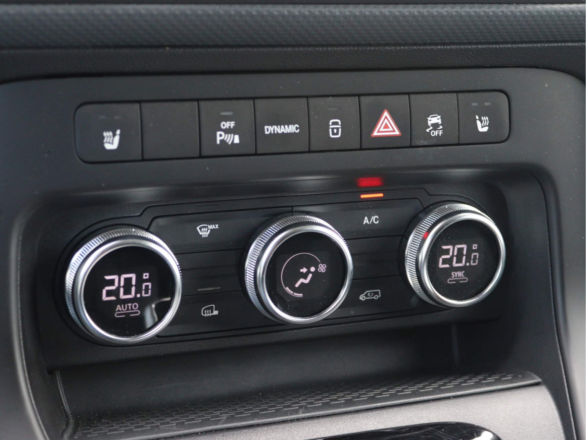 Mercedes-Benz-eCitan-image-16