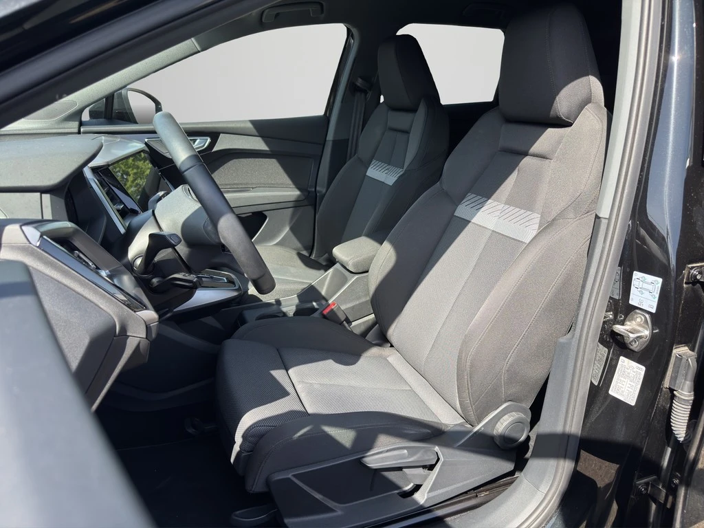 Audi-Q4 e-tron-image-6