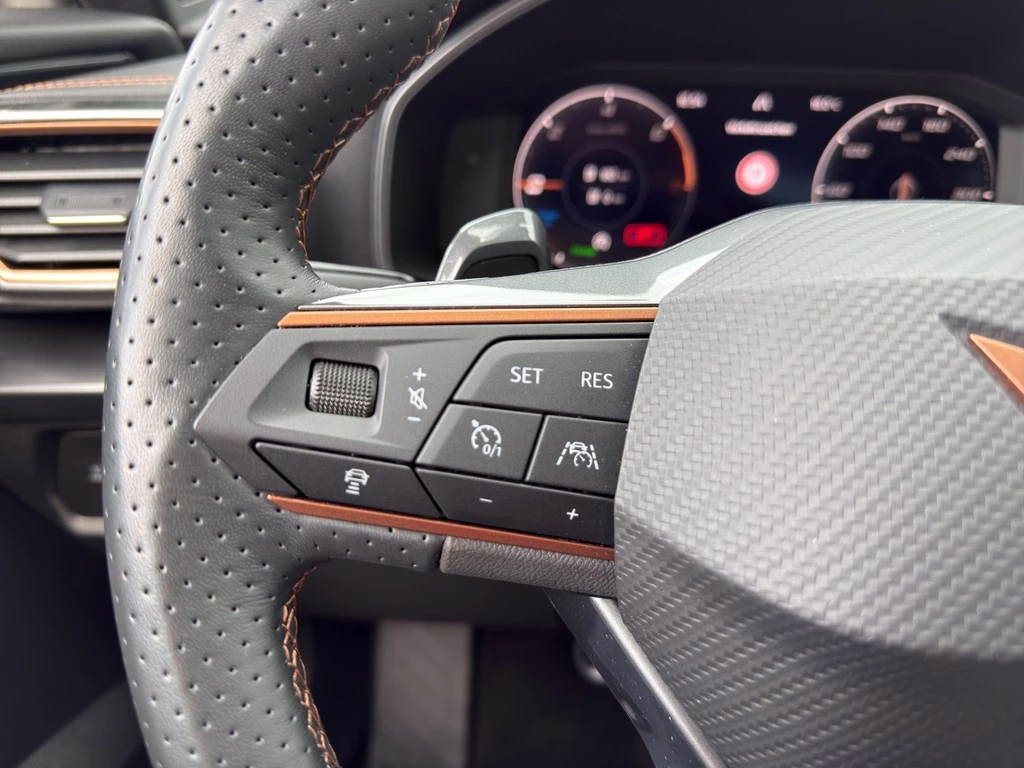 CUPRA Formentor 1.4 TSI eHybrid *ACC*LED*NAVI*SITZHEIZUNG*