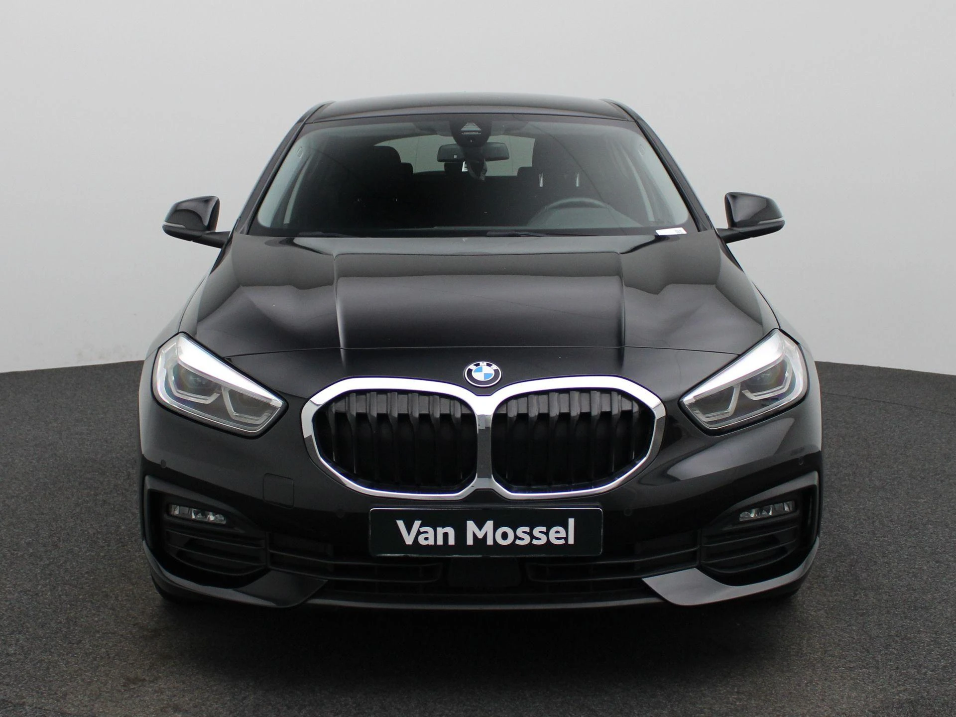 BMW-1 Reeks-image-2