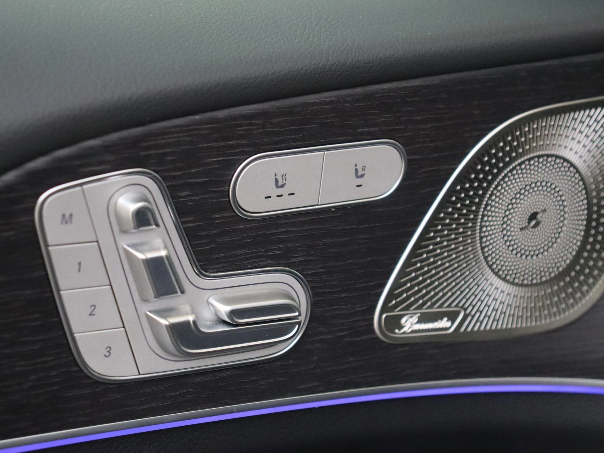 Mercedes-Benz-GLE-image-26