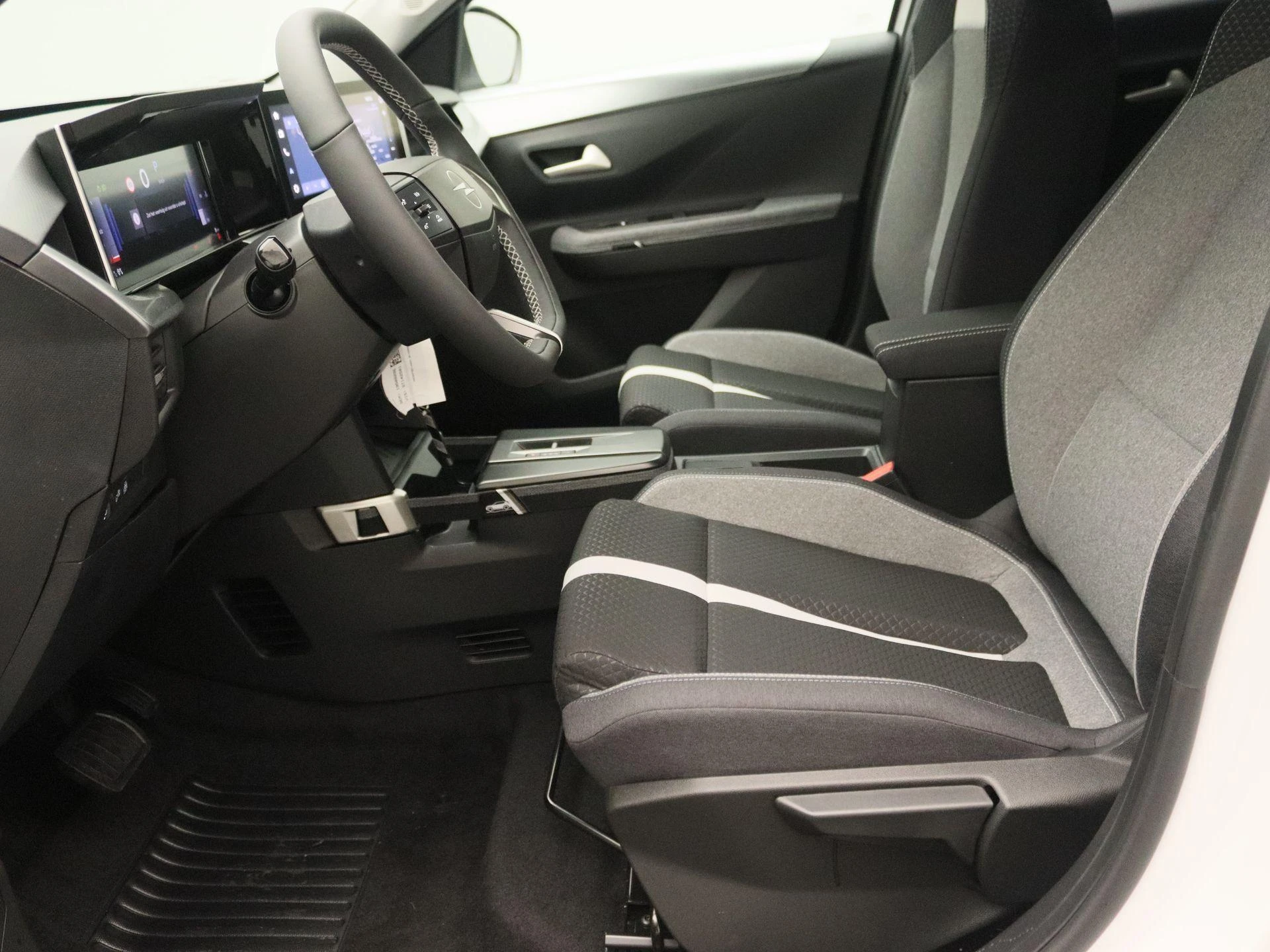 Opel-Frontera-image-12