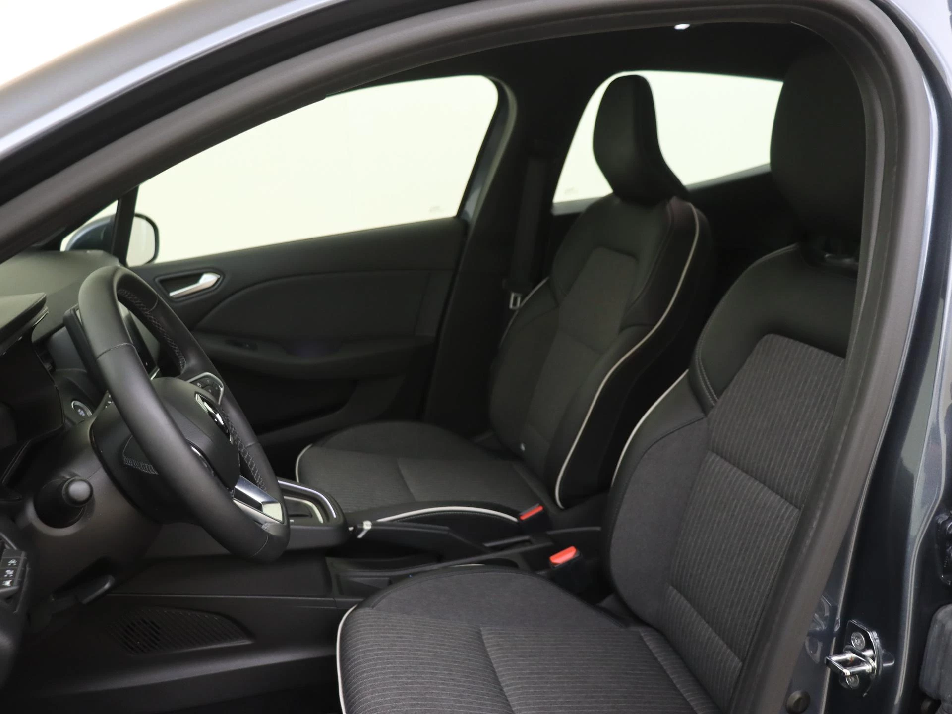 Renault-Clio-image-10