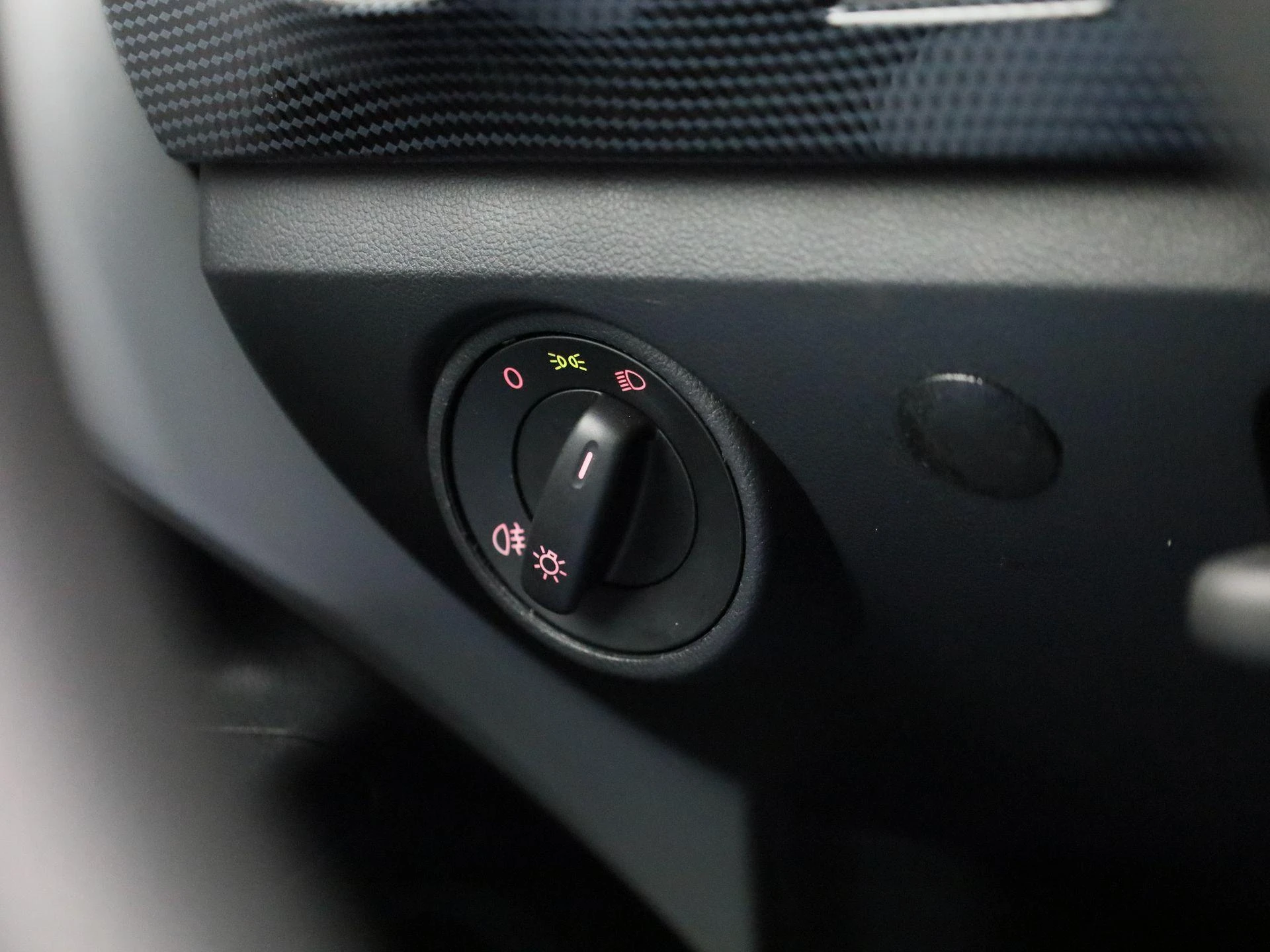 Volkswagen-up!-image-14