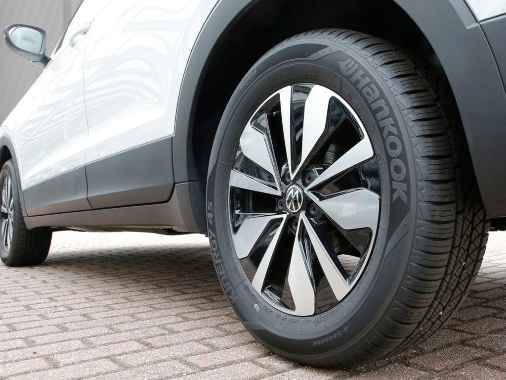 Volkswagen-T-Cross-image-4
