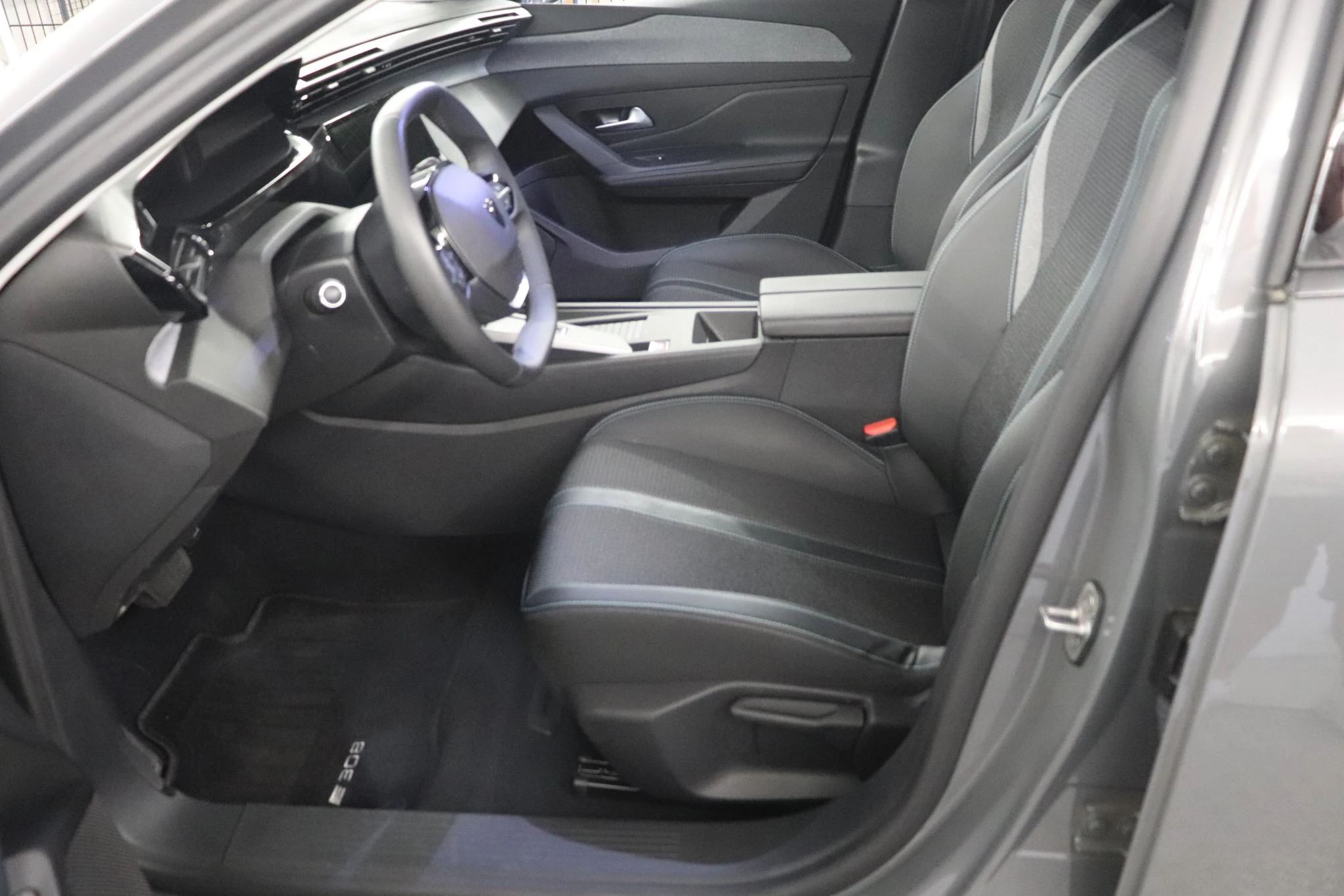 Peugeot-e-308-image-10