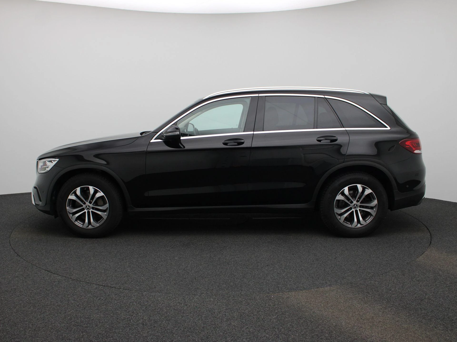 Mercedes-Benz-GLC-image-4