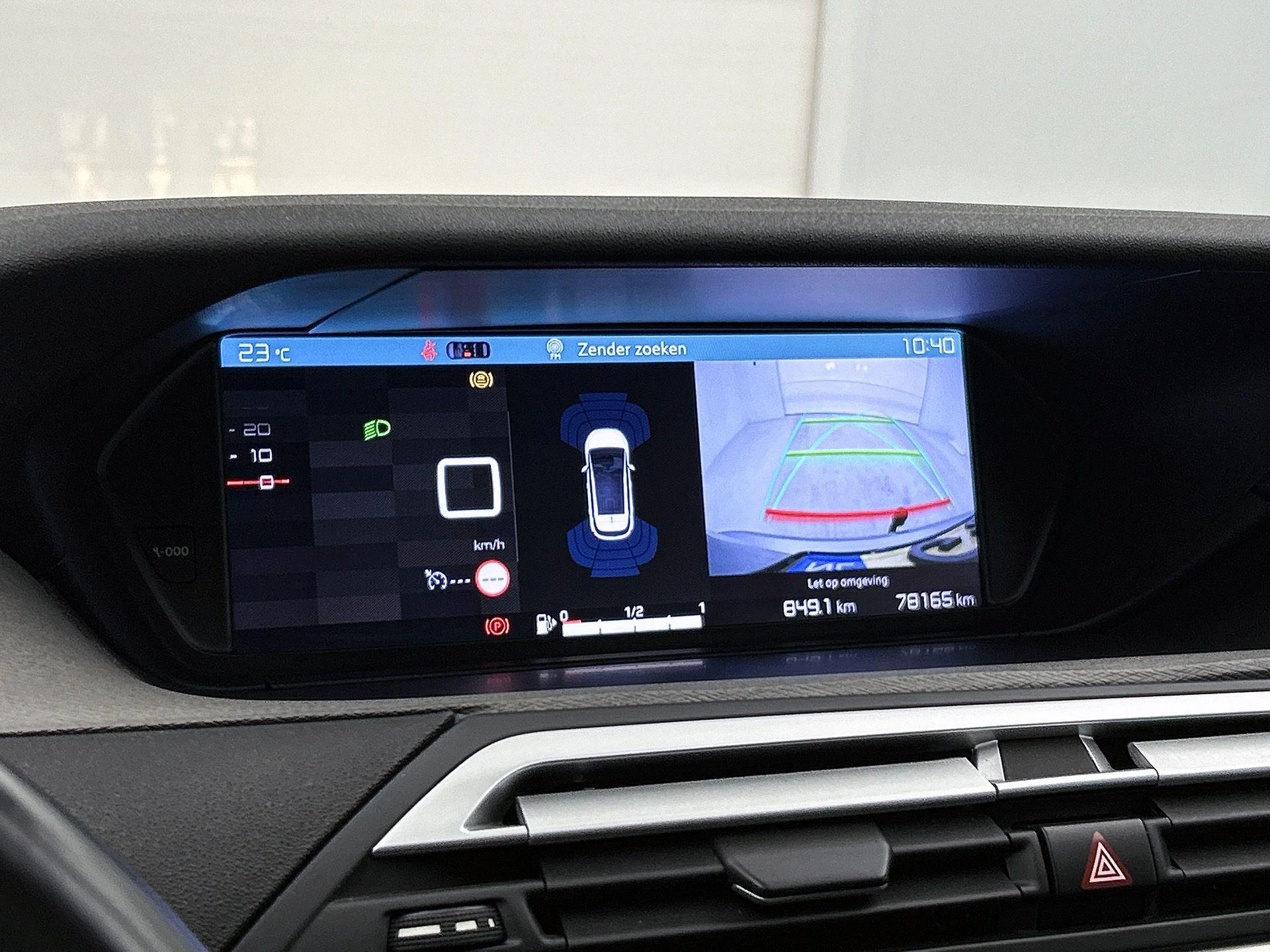 Citroën-C4 Spacetourer-image-10